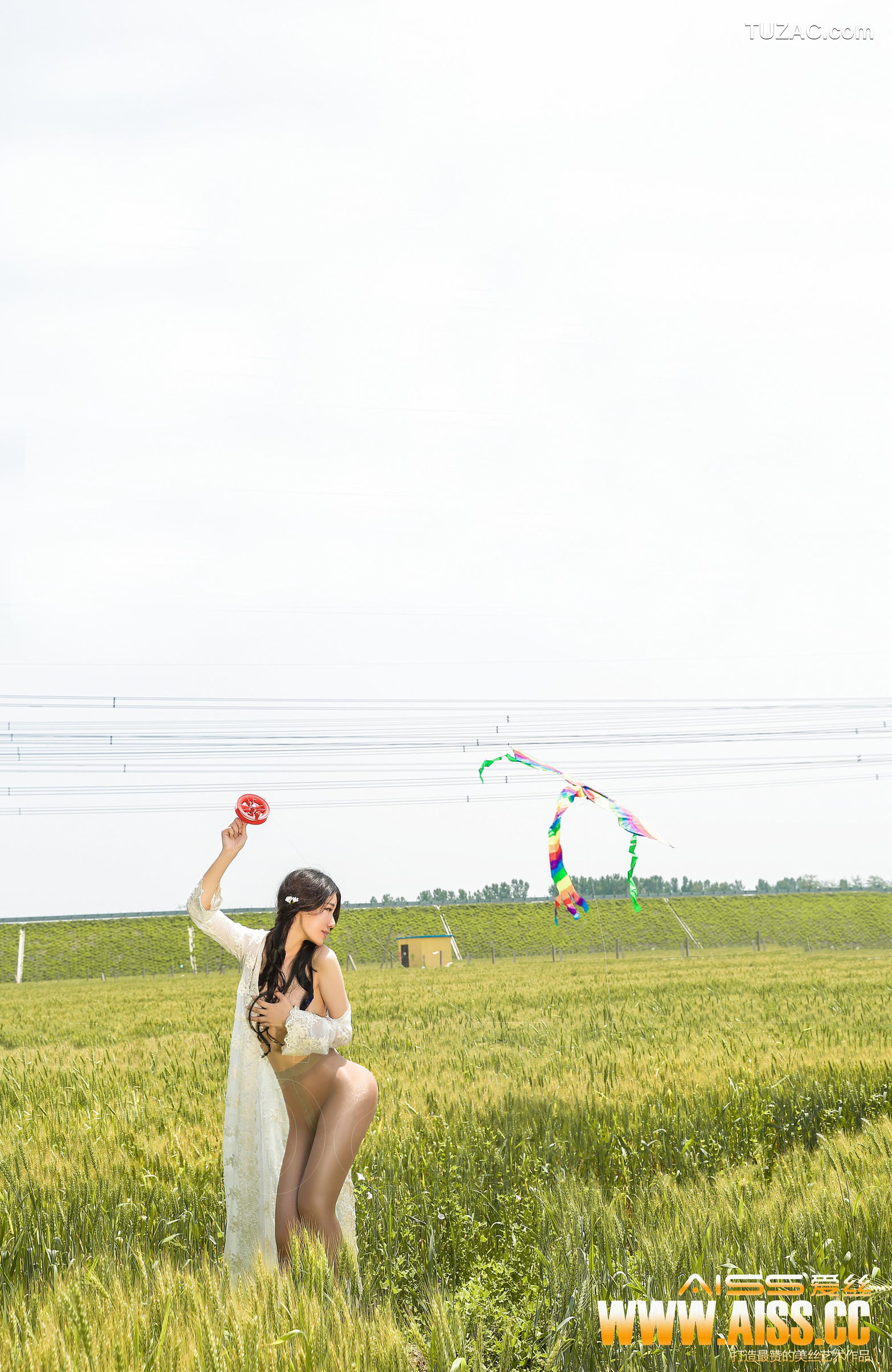 AISS爱丝-F5019-美昕《麦田骑行者》