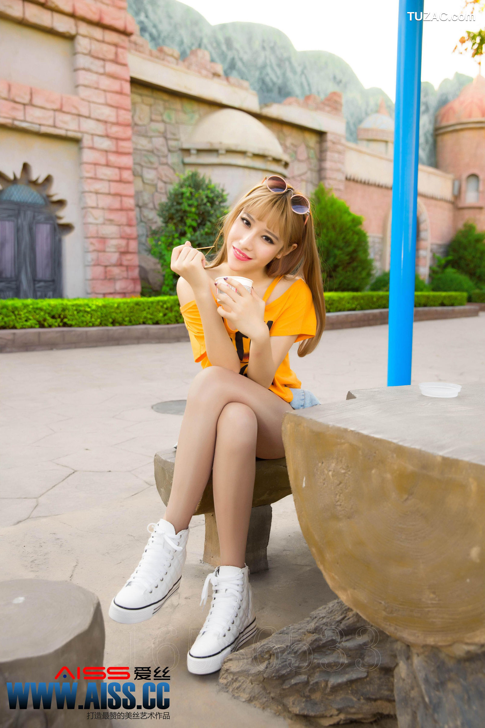 AISS爱丝-F5032-何冉-《何冉的假期》