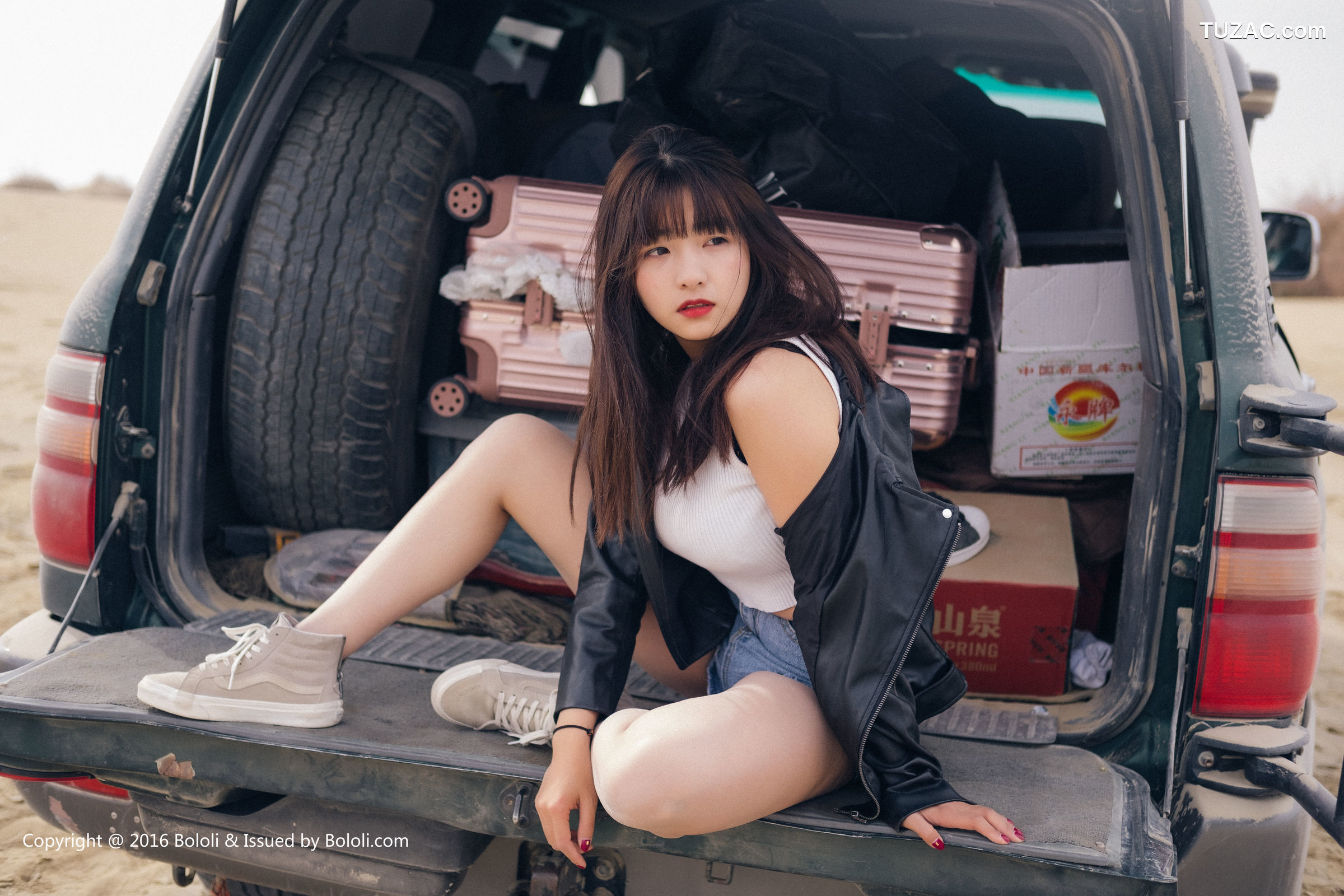 Kimoe激萌文化-010-周闻-球球《沙漠机车女》