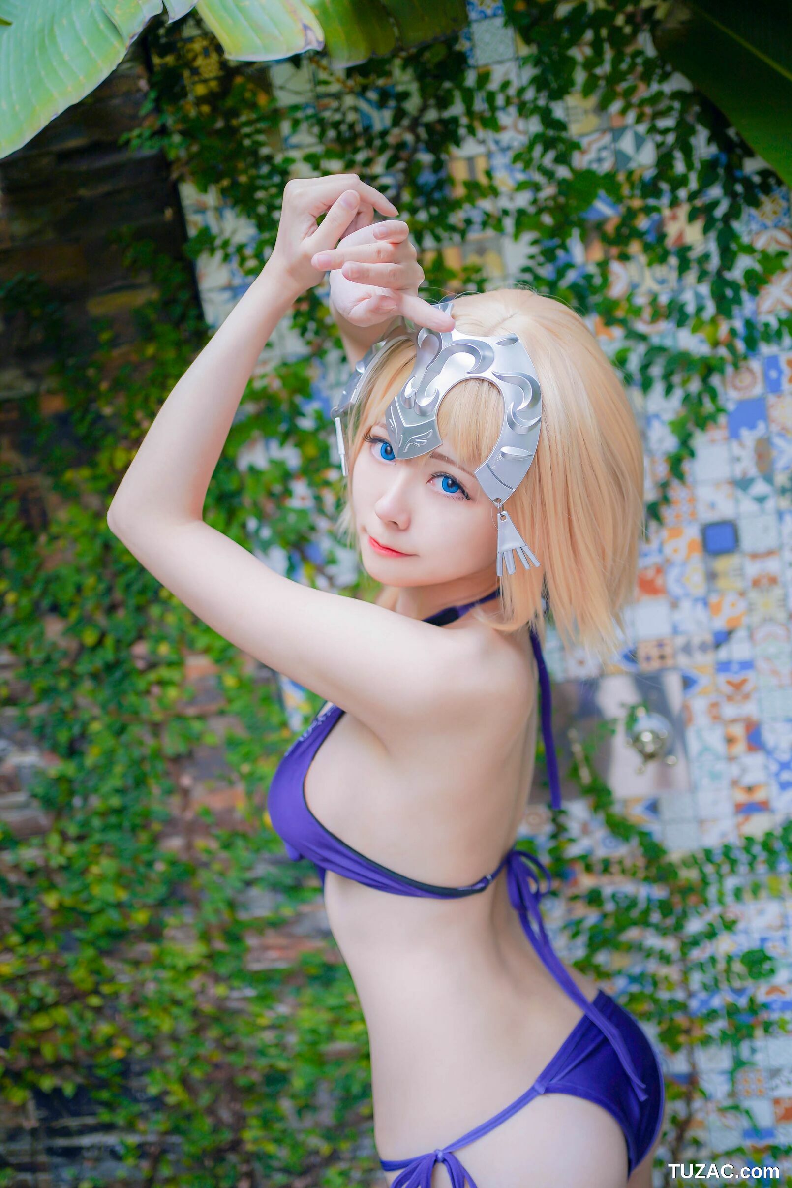 Arty亚缇-Arty-Huang-cosplay-Jeanne-d-Arc-比基尼