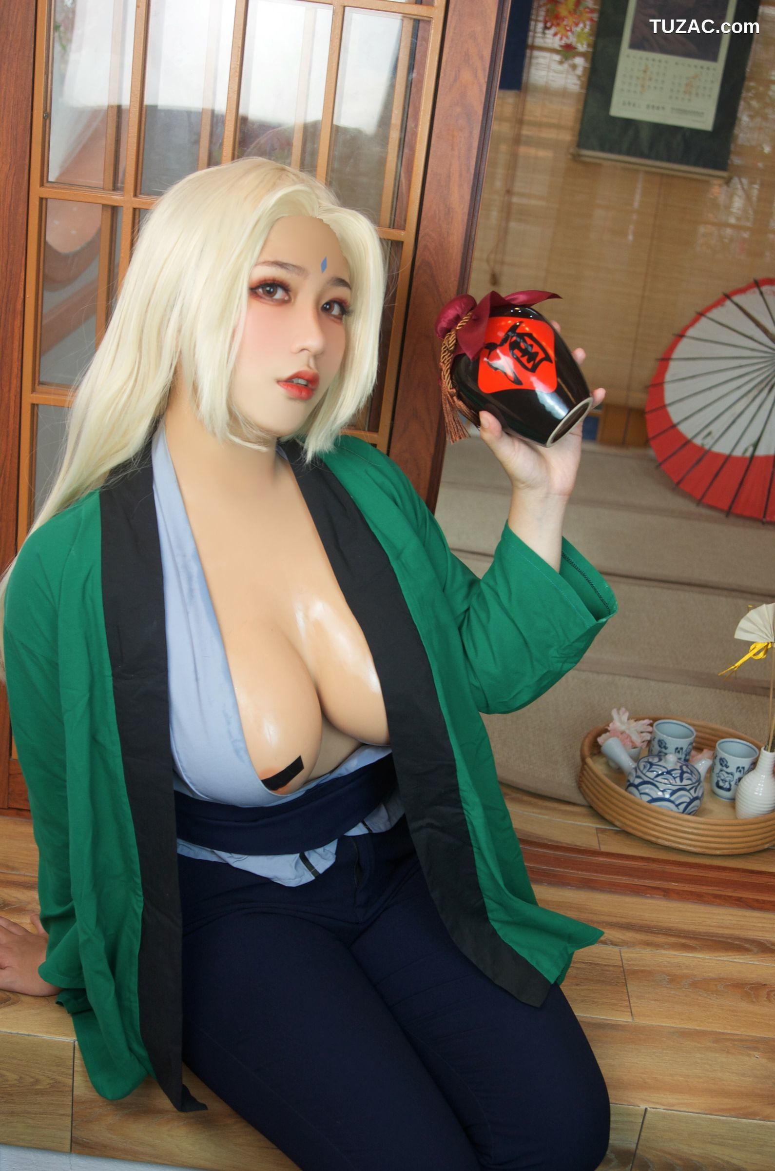 Ino-火影忍者-纲手-Tsunade