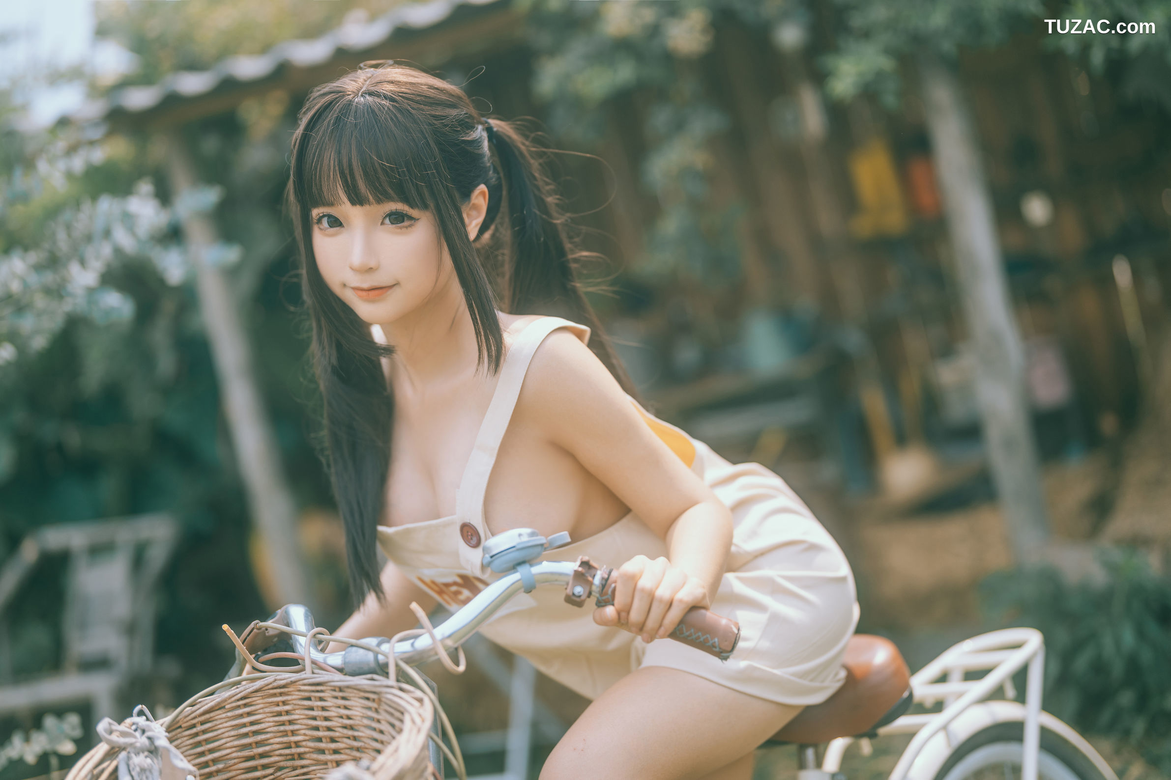 蠢沫沫-大巴车