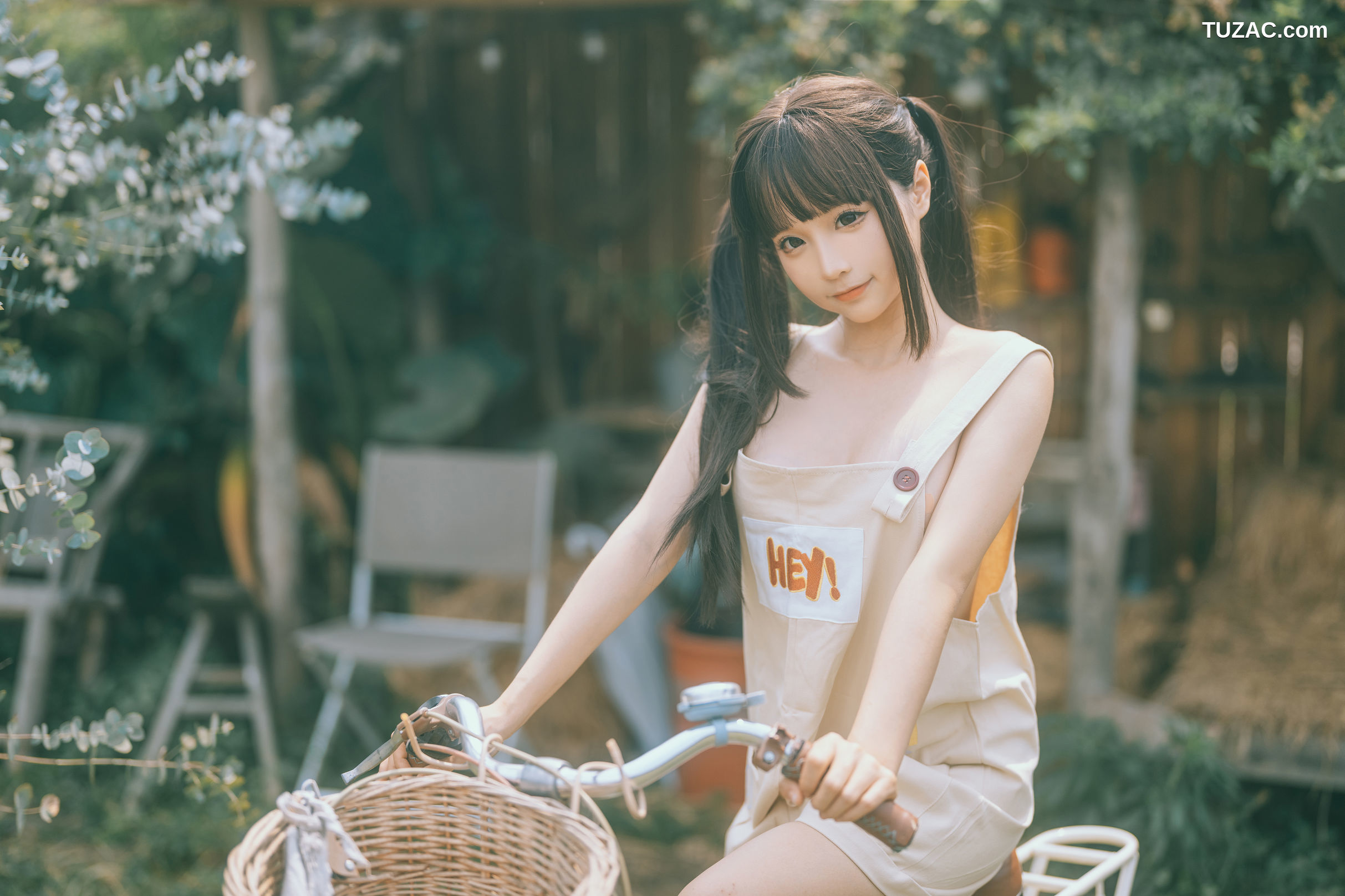 蠢沫沫-大巴车