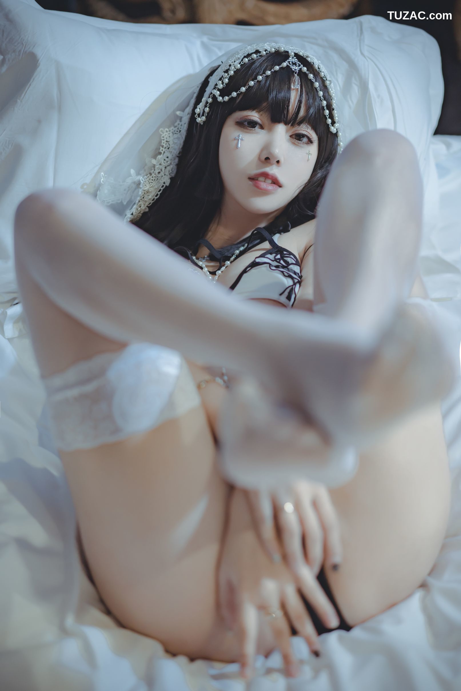 过期米线线喵-修女