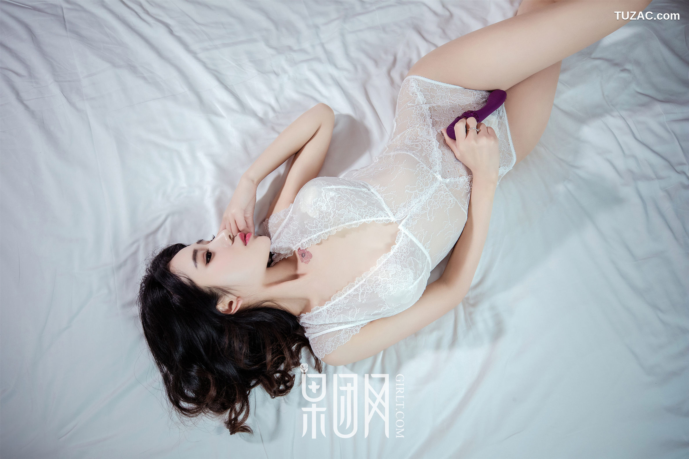 GIRLT果团网-009-馨怡-小美女教你玩