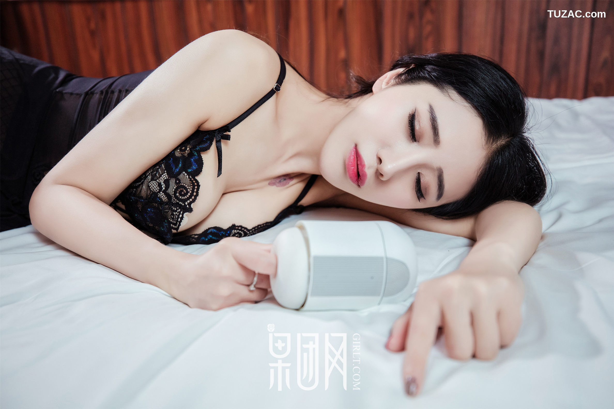 GIRLT果团网-009-馨怡-小美女教你玩