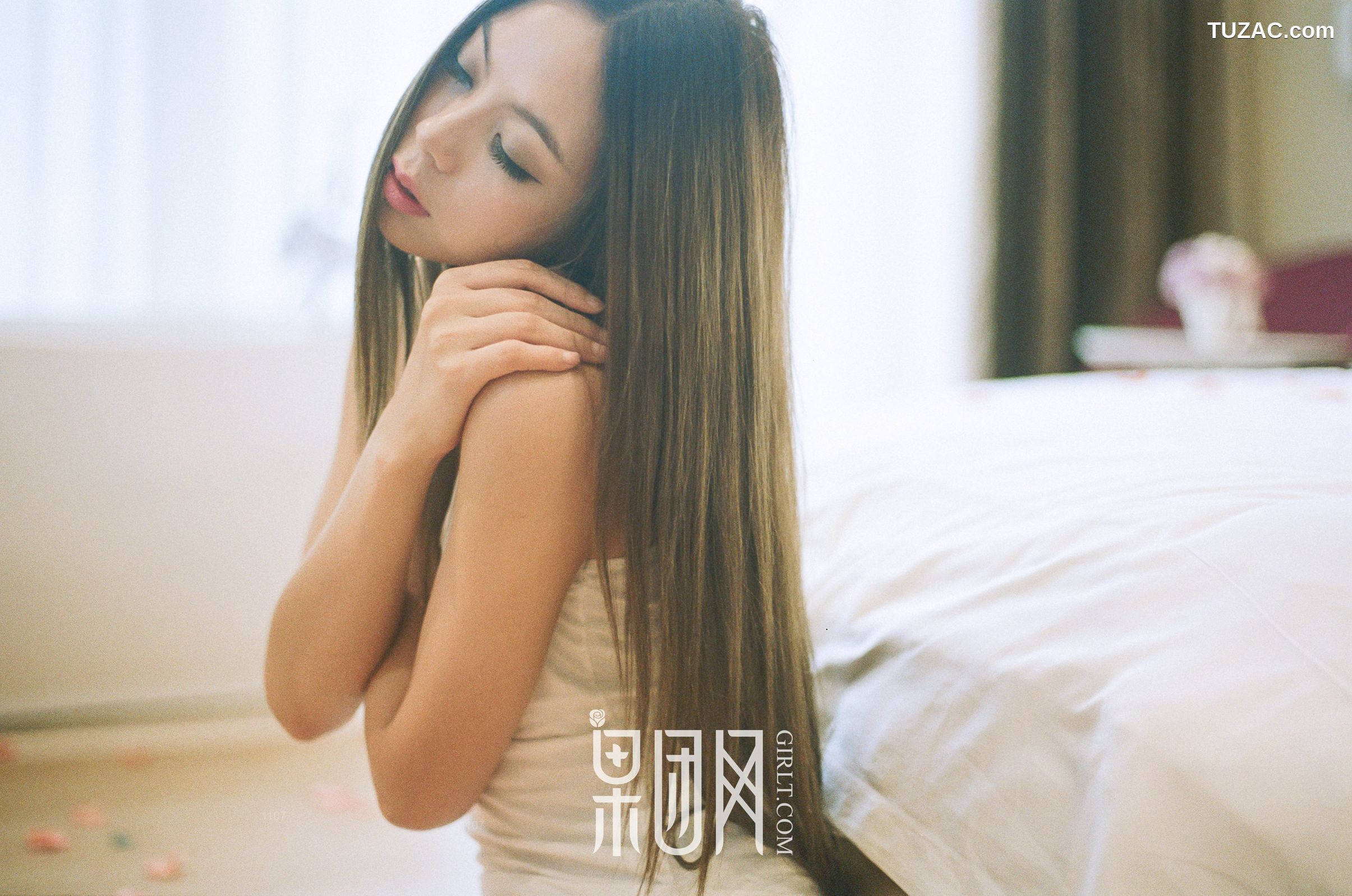 GIRLT果团网-058-清纯女酮体如玉雪白嫩肤