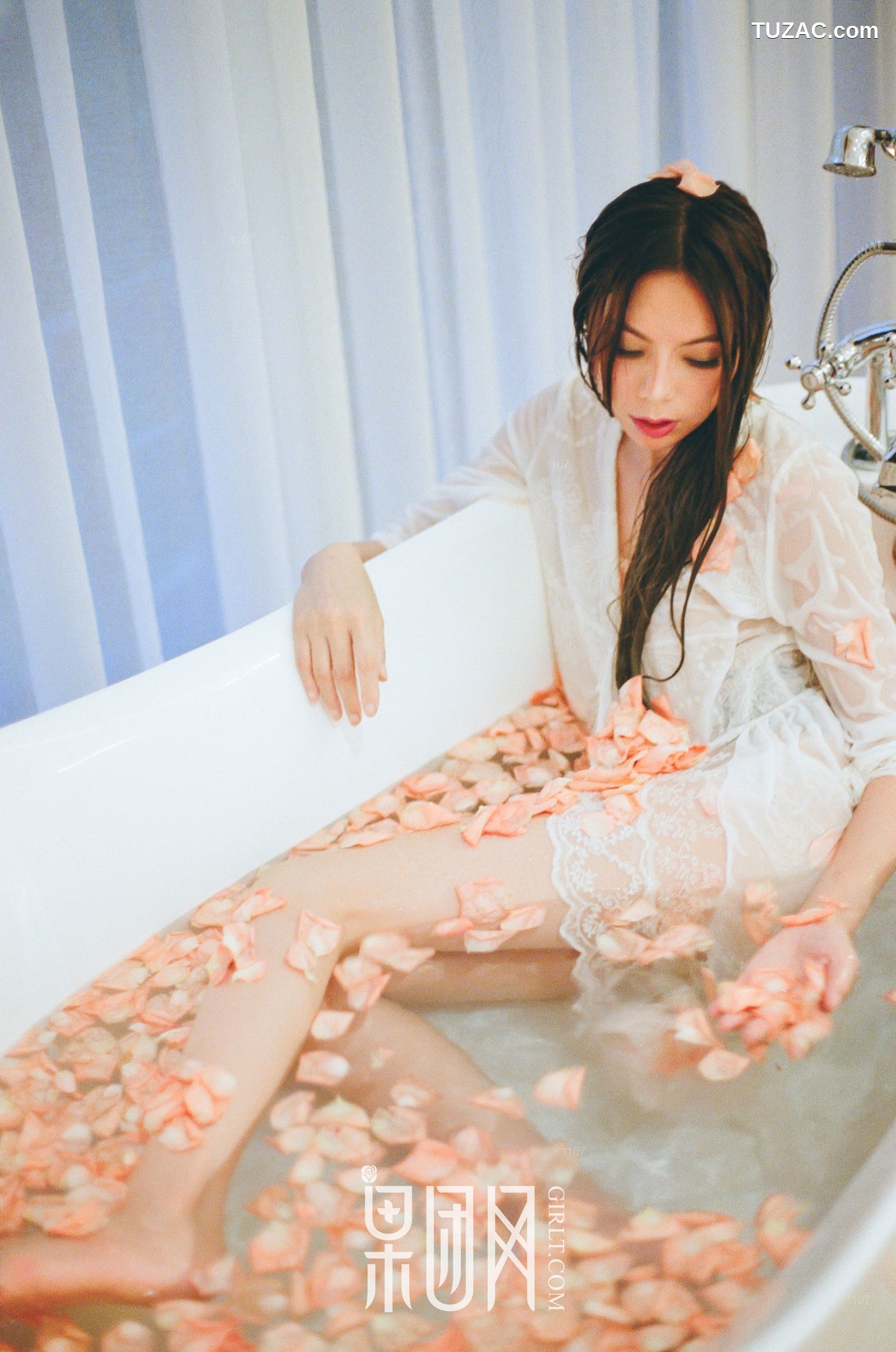 GIRLT果团网-058-清纯女酮体如玉雪白嫩肤