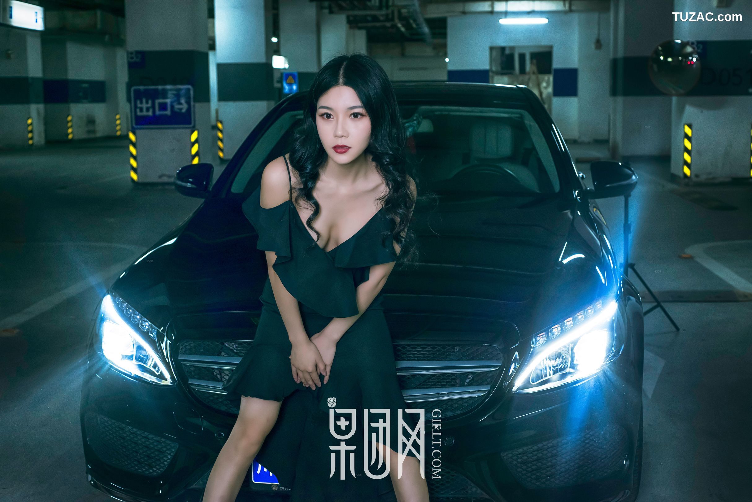 GIRLT果团网-107-微微-美女vs豪车-你选择哪个