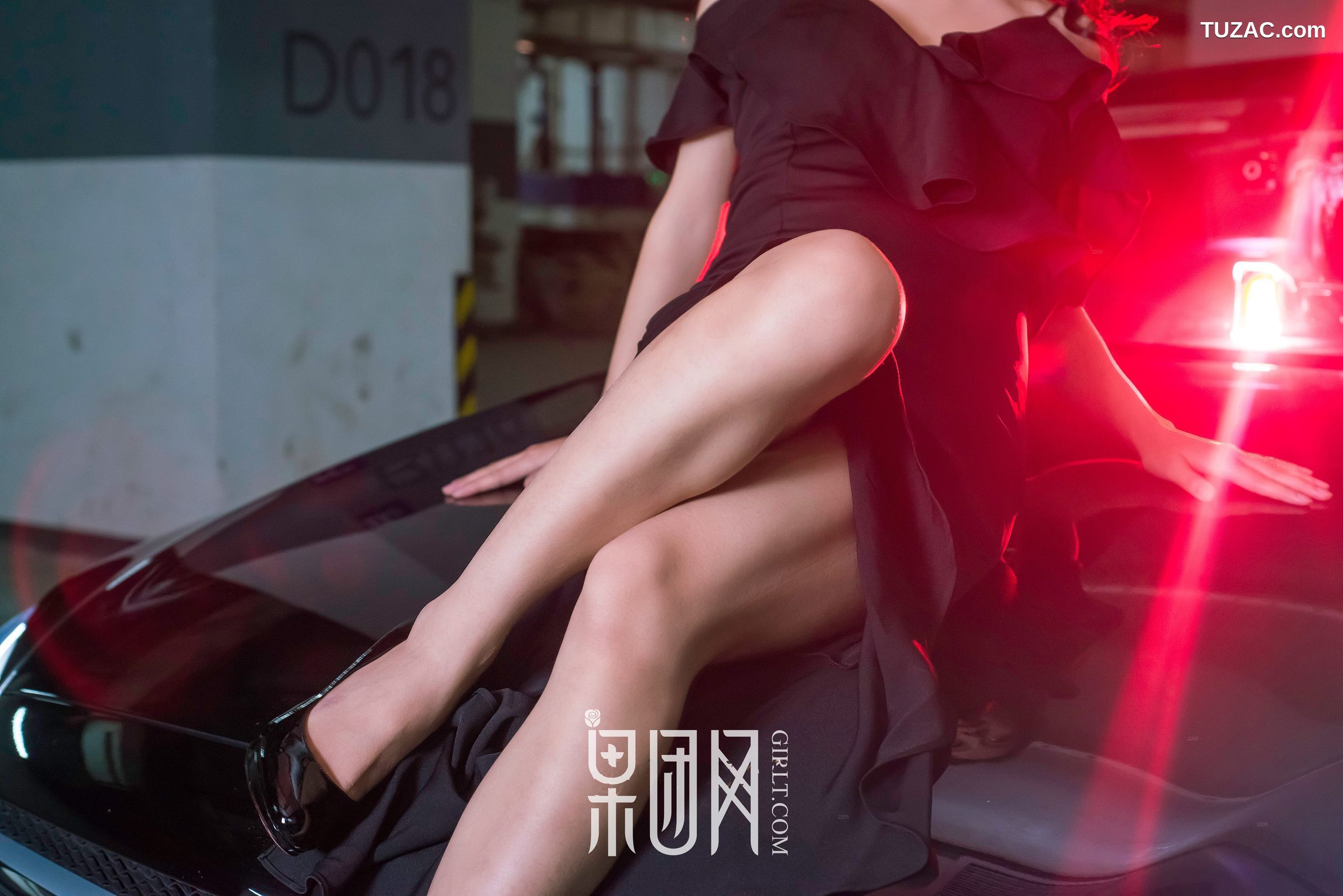 GIRLT果团网-107-微微-美女vs豪车-你选择哪个