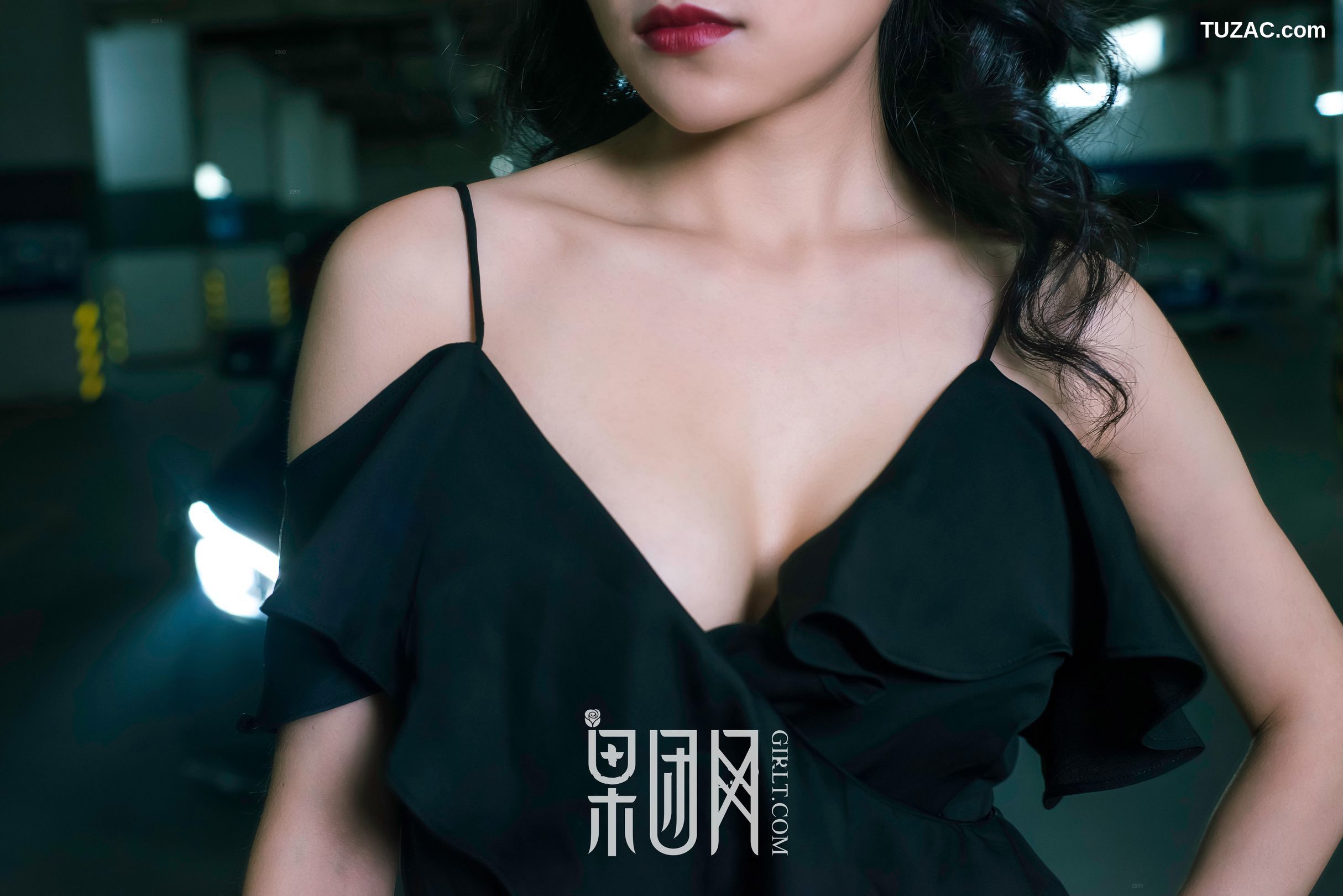 GIRLT果团网-107-微微-美女vs豪车-你选择哪个