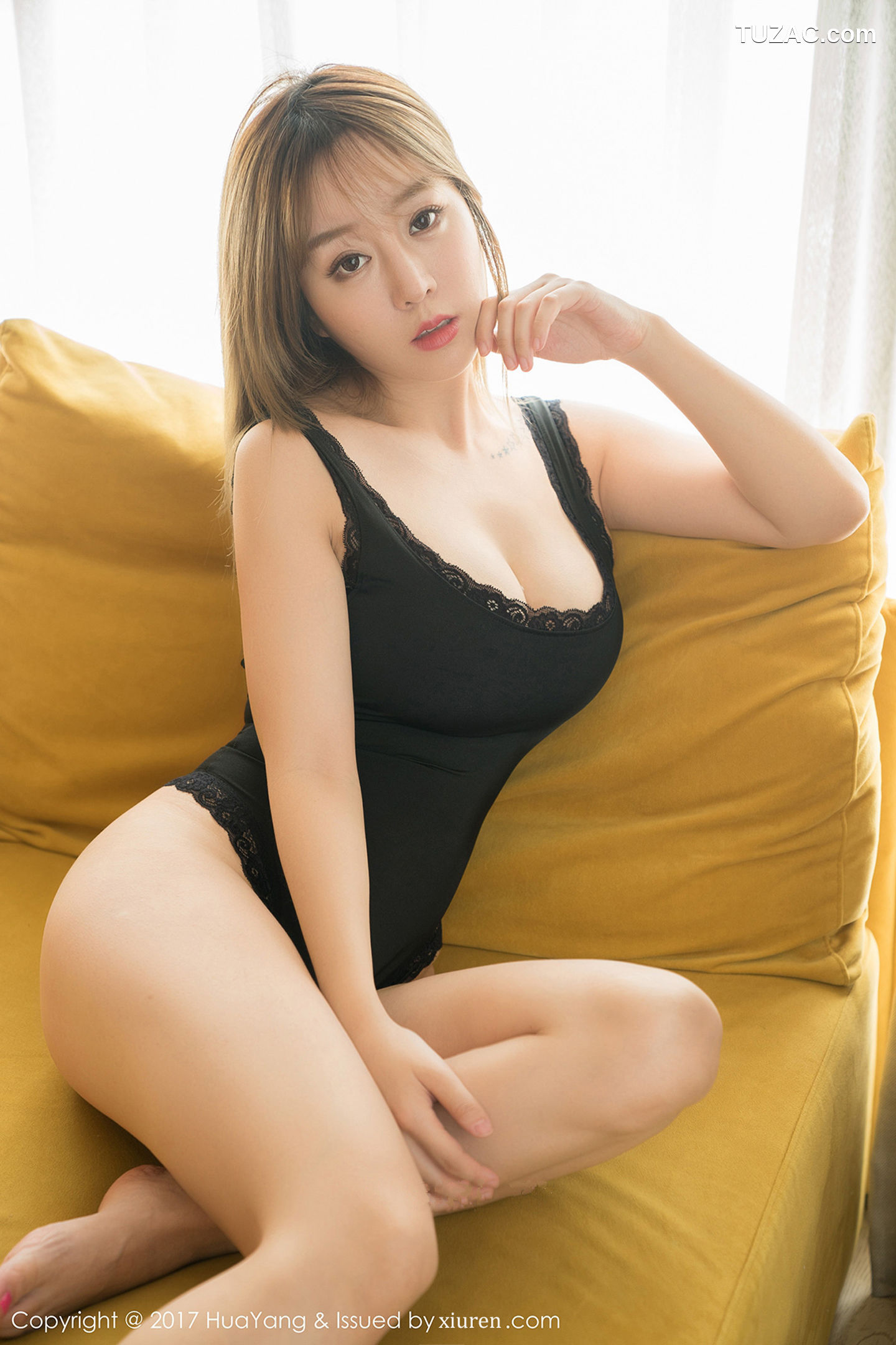 HuaYang花漾-002-王雨纯-《牛仔短裤、蕾丝内衣和护士装》写真集
