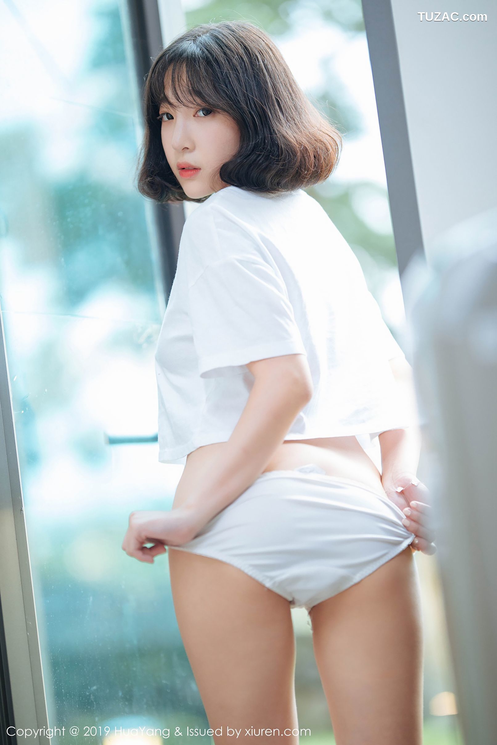 HuaYang花漾-109-卿卿-《一朵出水芙蓉》写真集