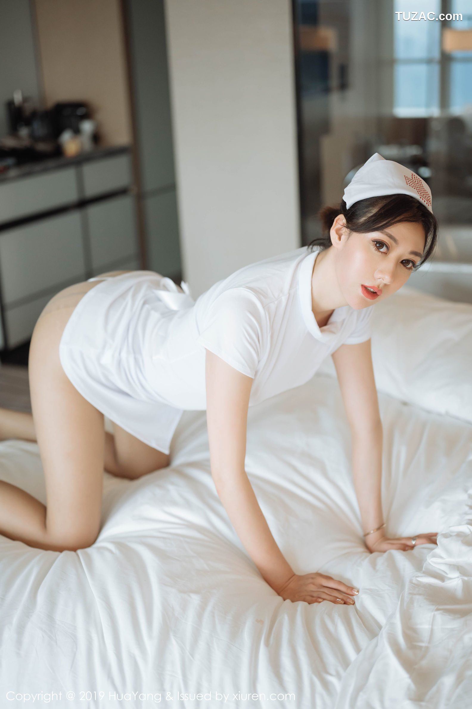 HuaYang花漾-166-艺轩-《护士丝袜魅惑》写真集