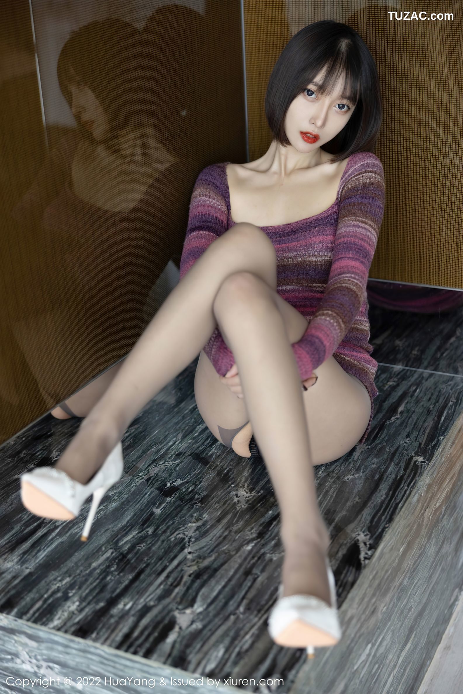HuaYang花漾-487-玥儿玥-条纹针织短裙黑丝-2022.02.25