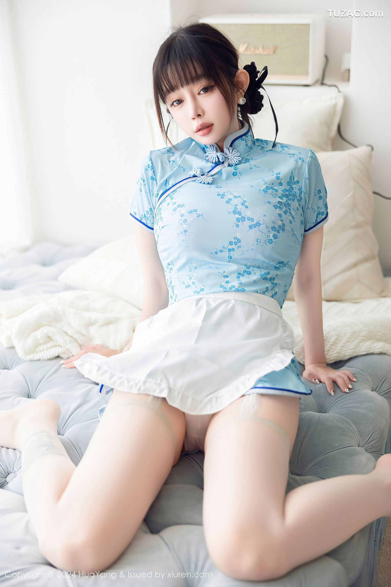 HuaYang花漾-593-王雨纯-湖蓝印花旗袍粉色内衣-2024.07.19