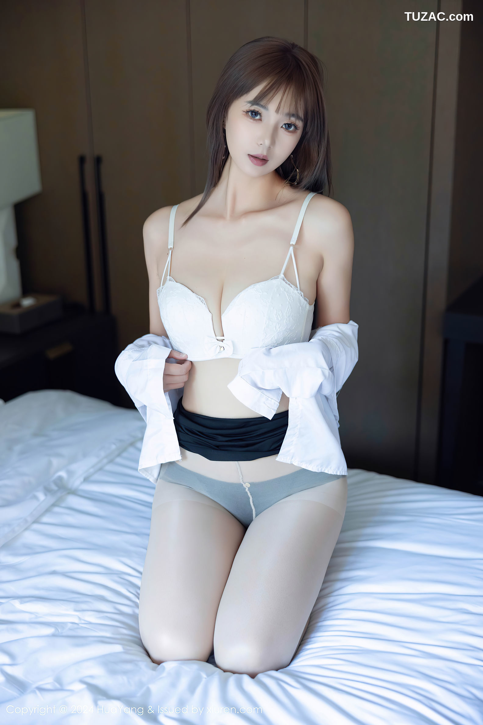 HuaYang花漾-604-宋-kiki-白衬衫黑短裙-2024.09.05