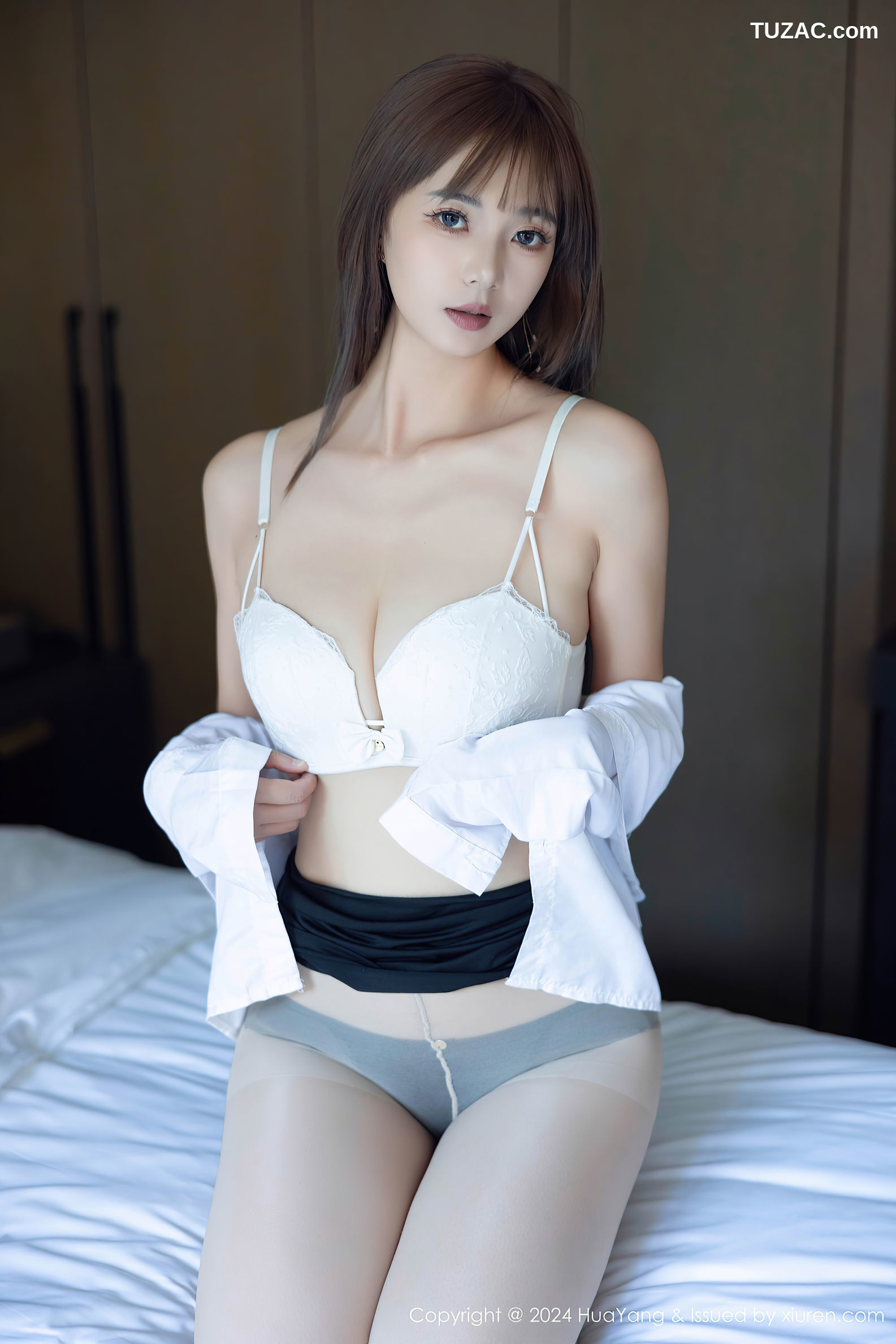 HuaYang花漾-604-宋-kiki-白衬衫黑短裙-2024.09.05