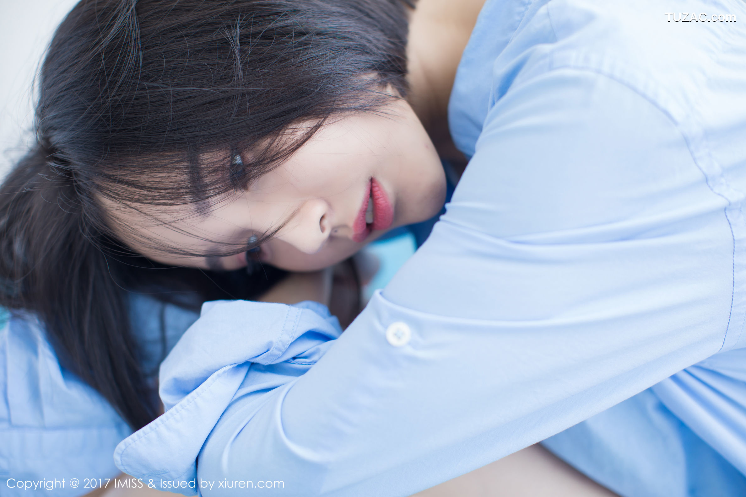 IMiss爱蜜社-178-Livia-清爽蓝色衬衣-白色蕾丝