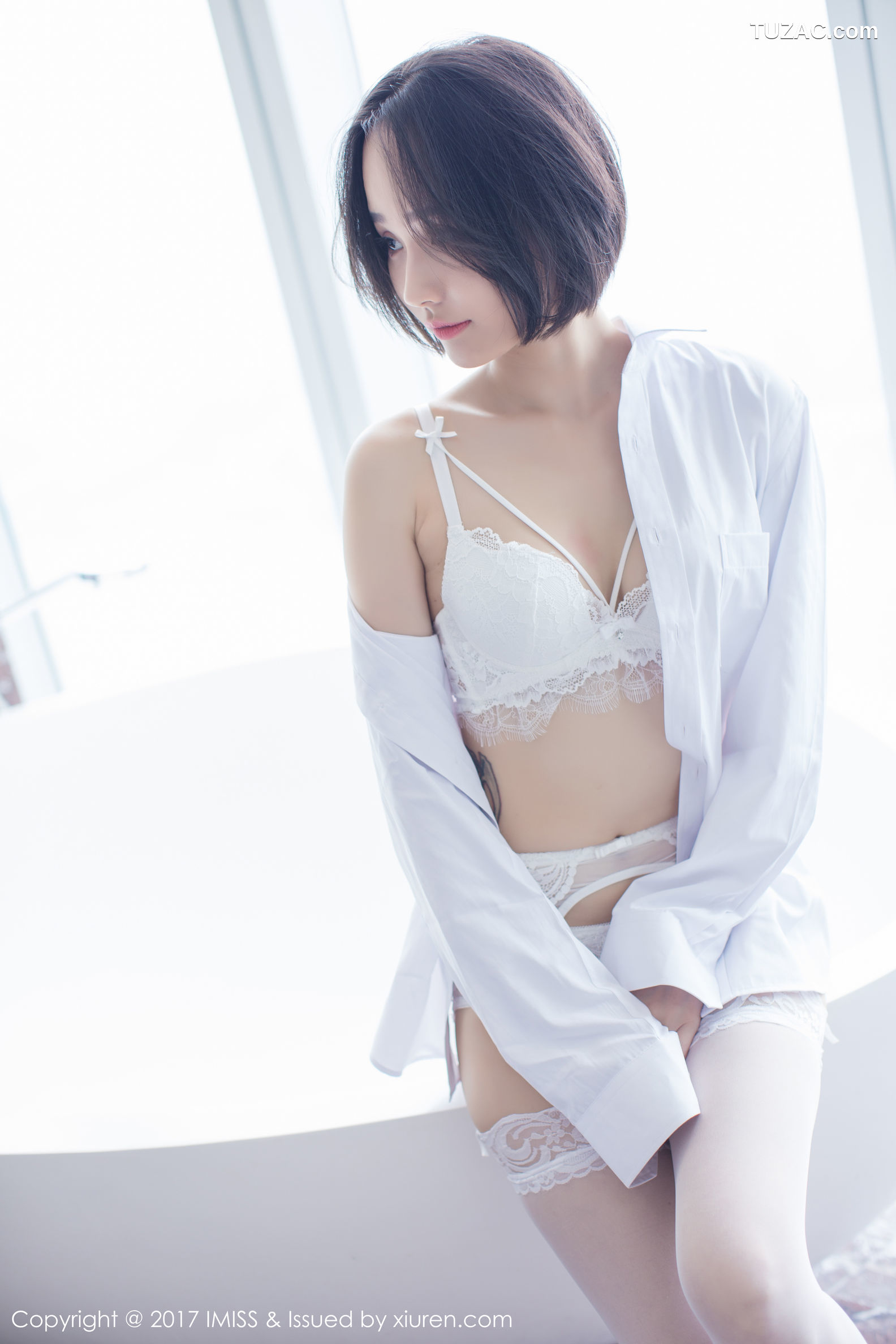 IMiss爱蜜社-178-Livia-清爽蓝色衬衣-白色蕾丝