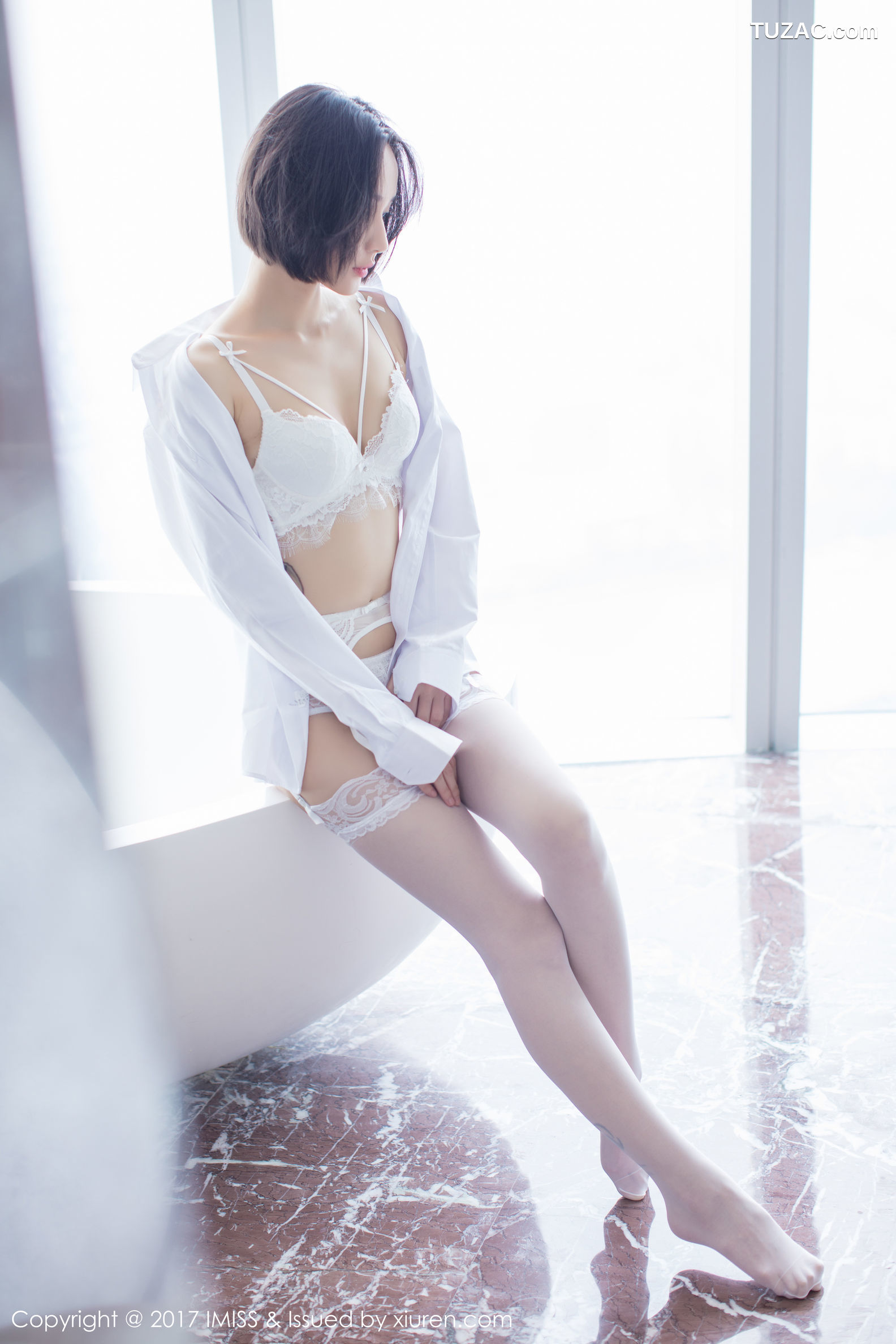 IMiss爱蜜社-178-Livia-清爽蓝色衬衣-白色蕾丝
