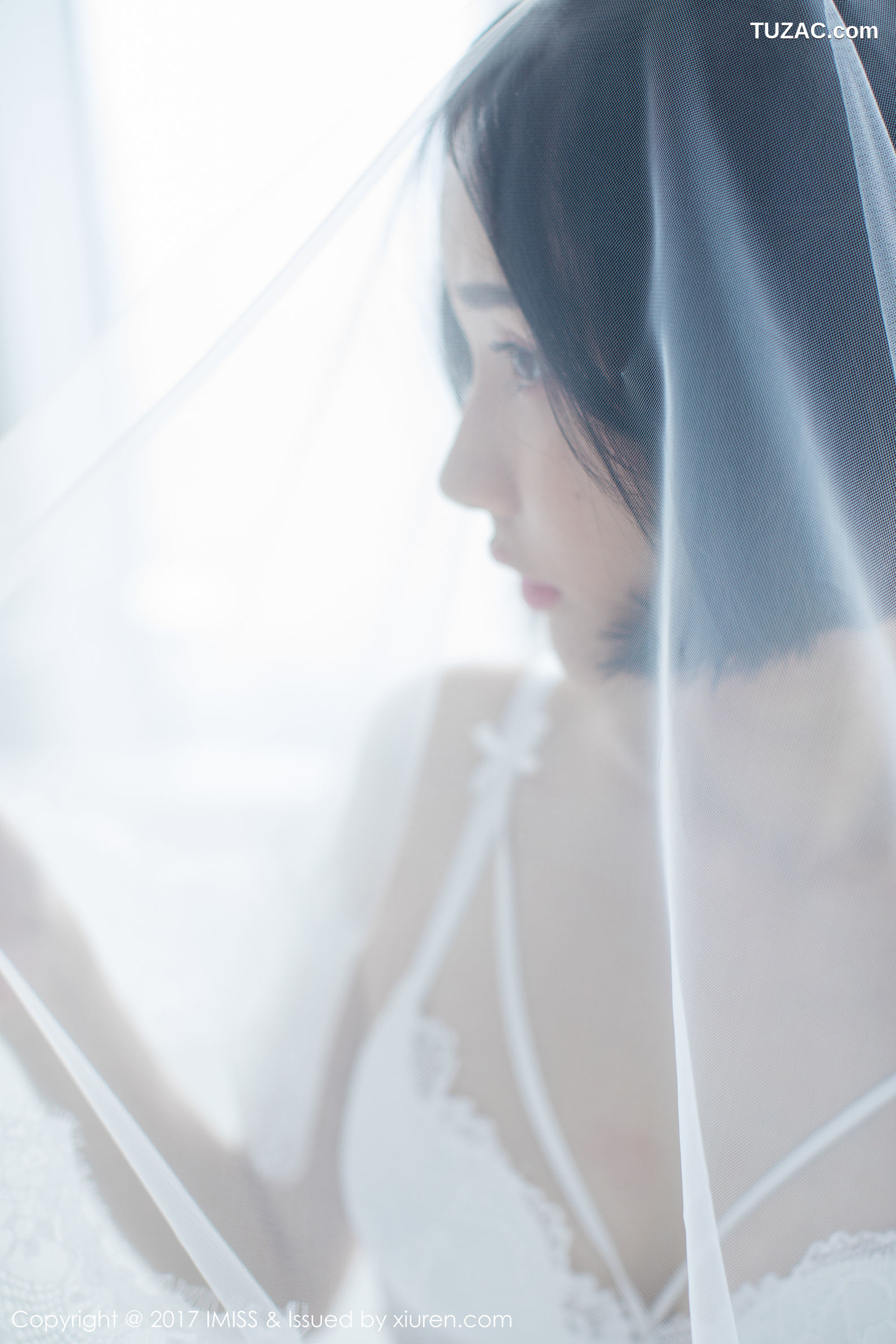 IMiss爱蜜社-178-Livia-清爽蓝色衬衣-白色蕾丝