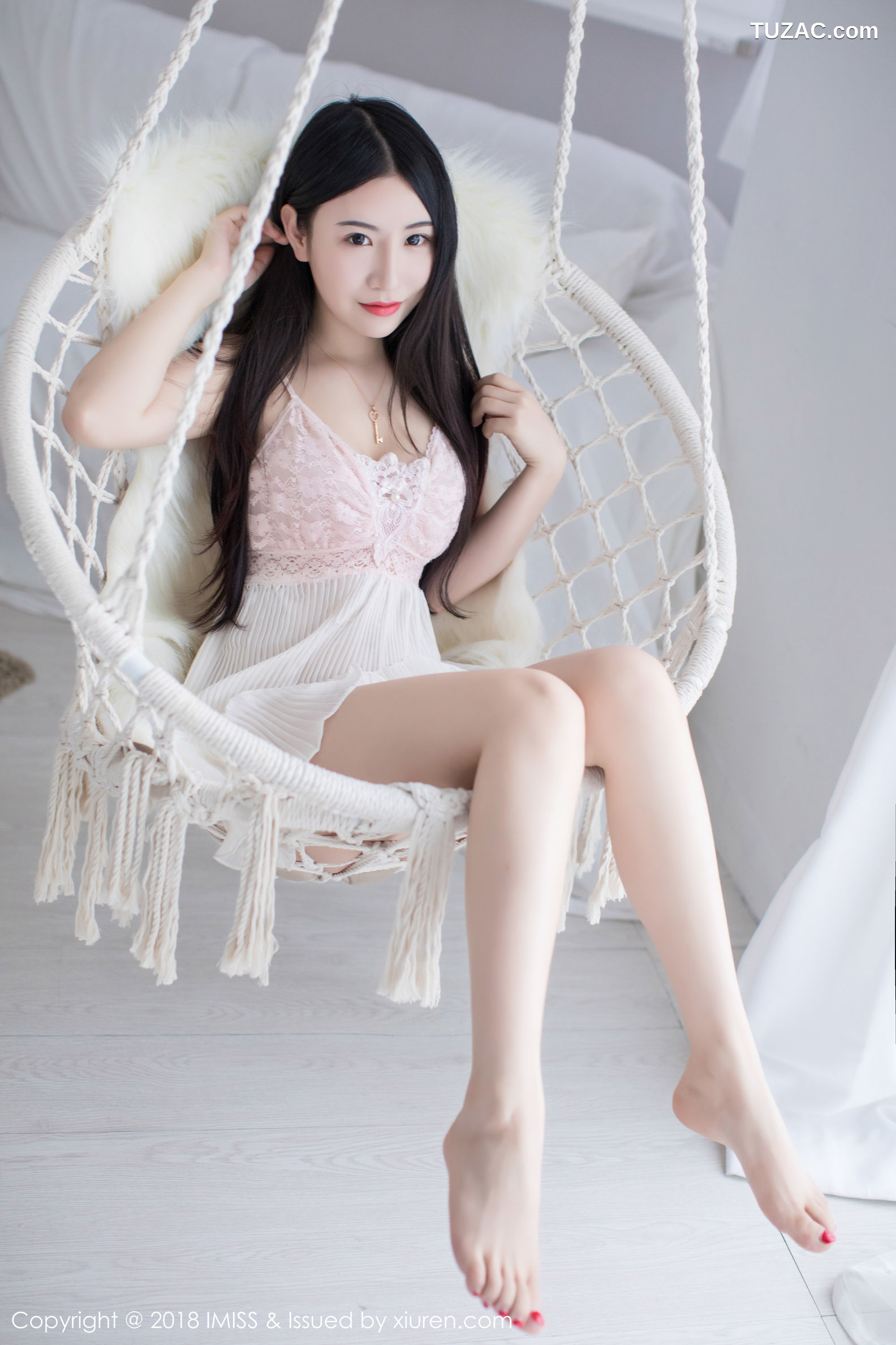 IMiss爱蜜社-214-谢芷馨-粉色吊带连身裙-白色低胸连身裙