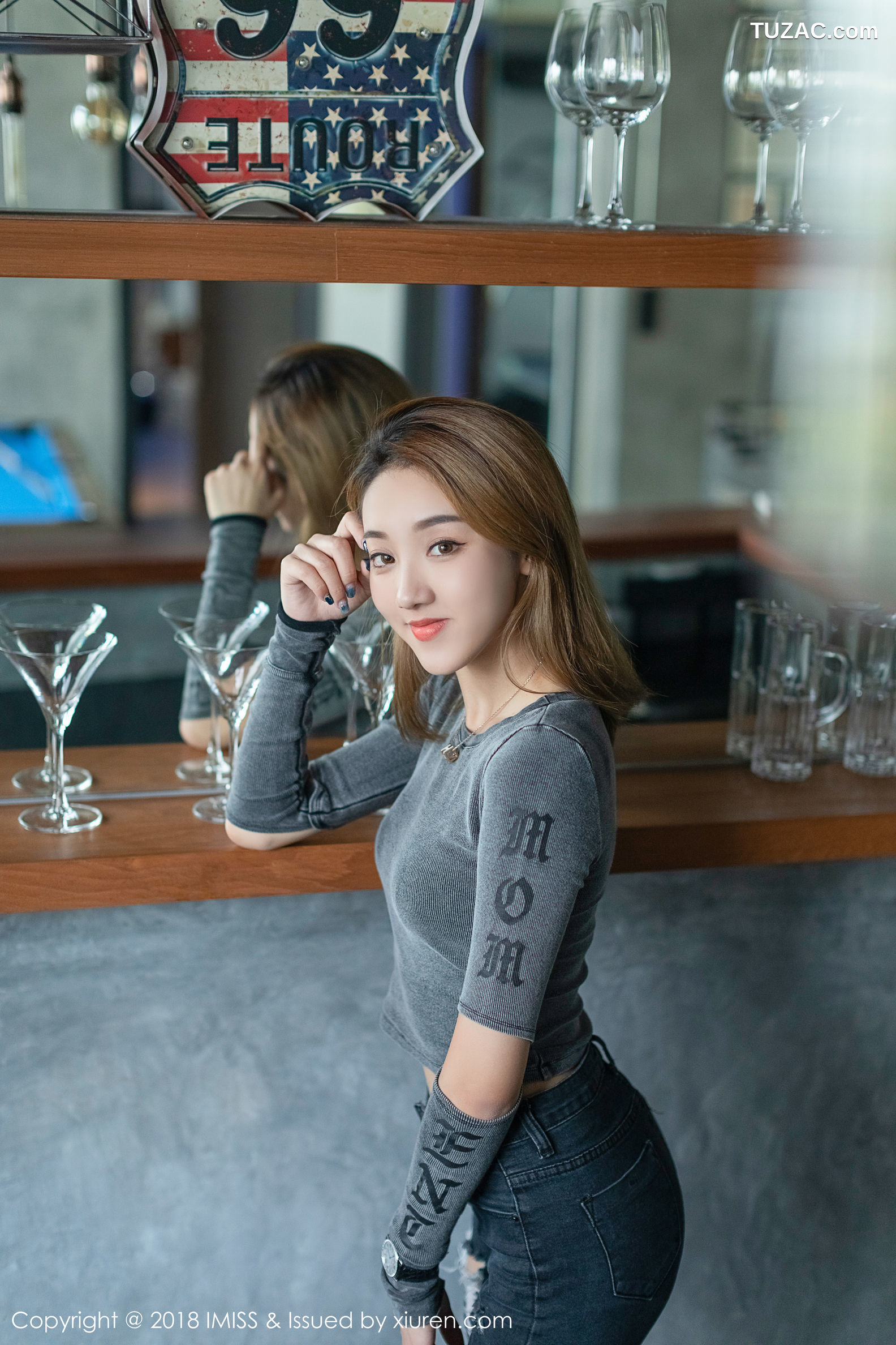 IMiss爱蜜社-295-美琪Vicky-户外粉色背带牛仔热裤
