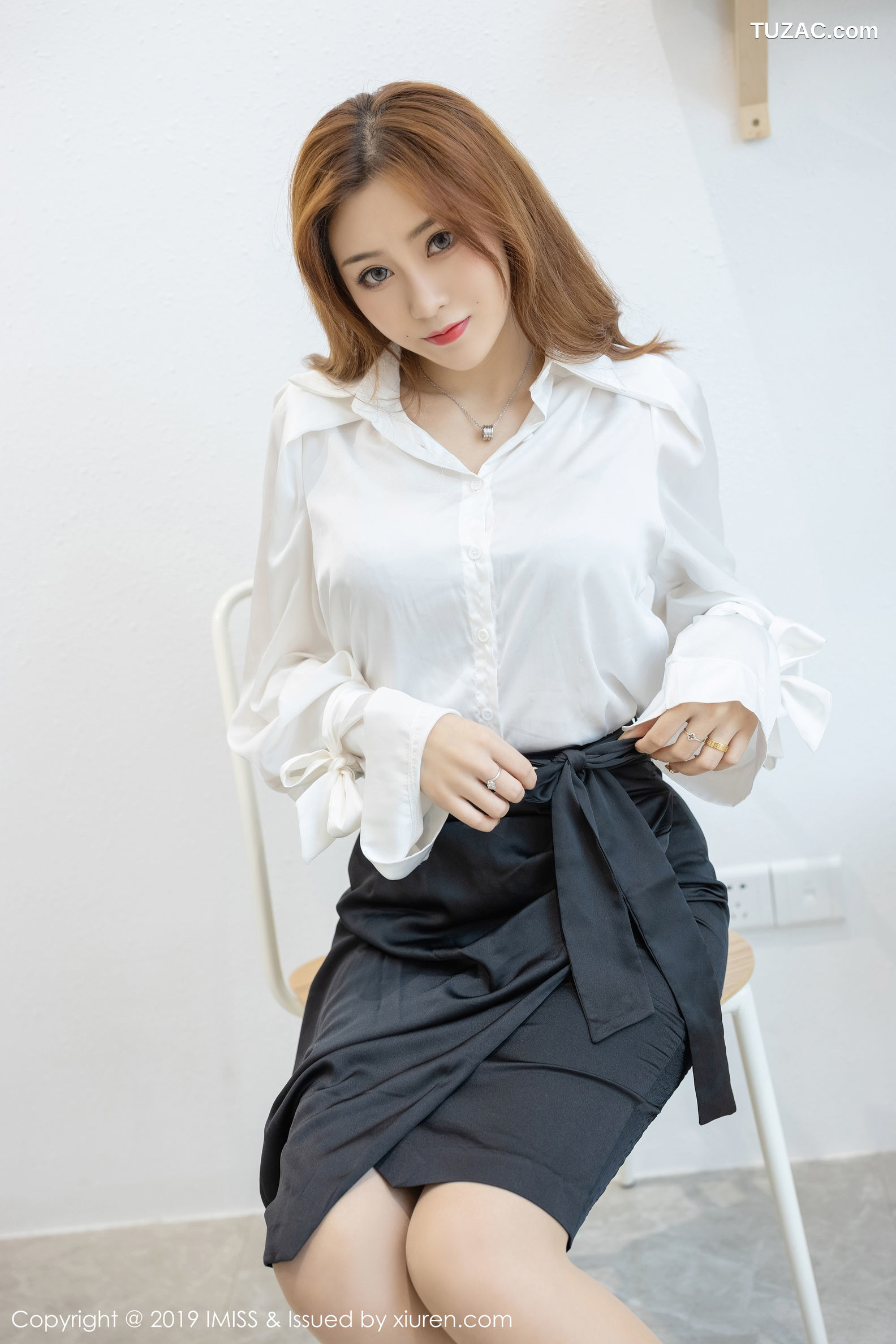 IMiss爱蜜社-359-莉娜Lena-白衬衣黑短裙