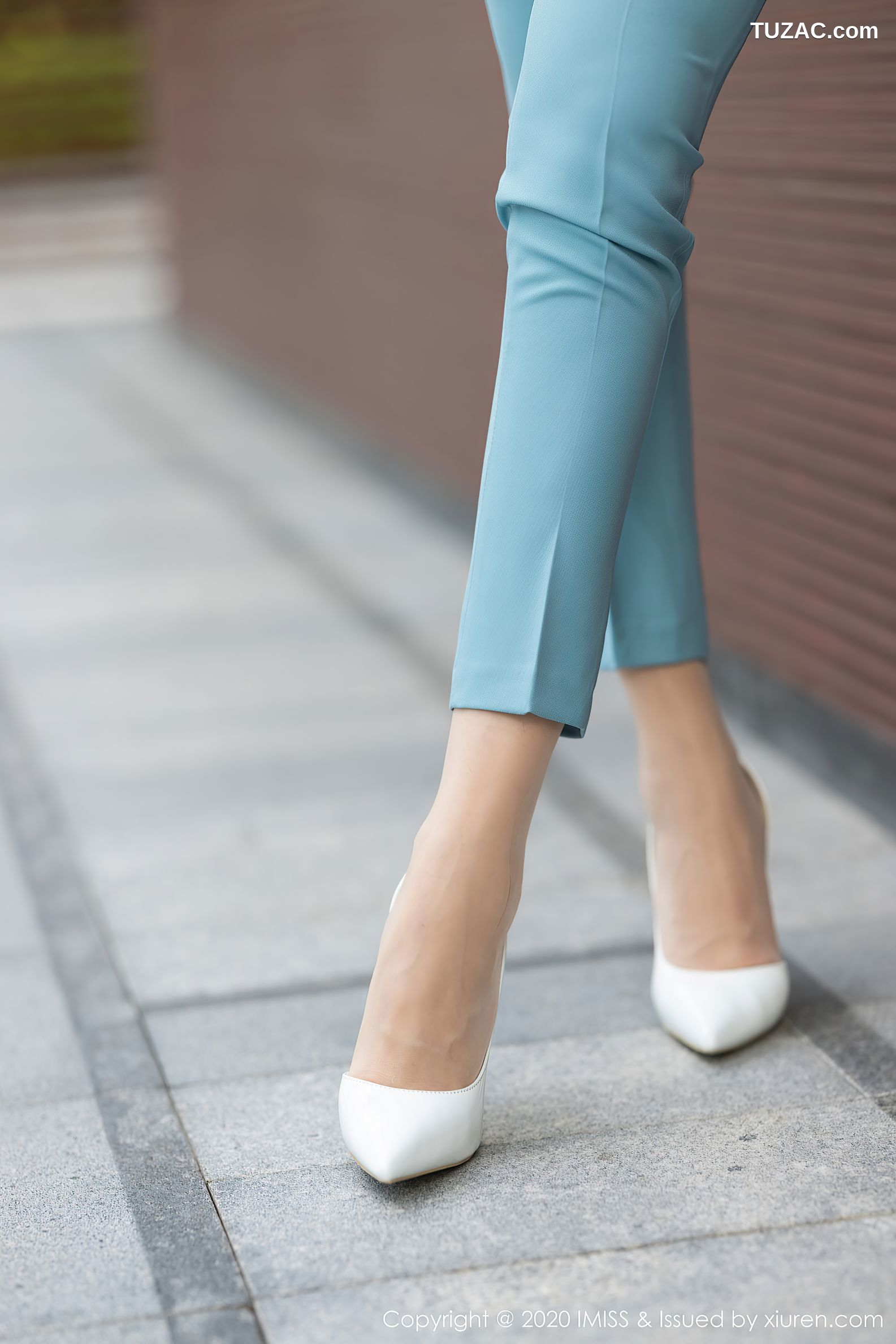 IMiss爱蜜社-532-vanessa-浅蓝色的典雅职业装丝袜美腿