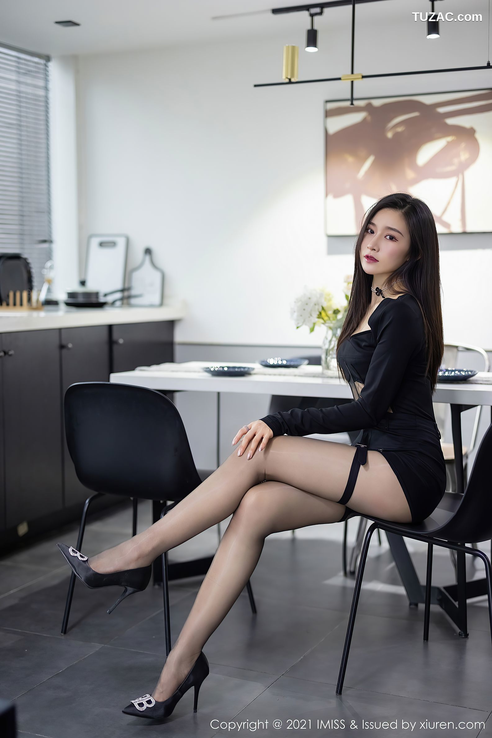 IMiss爱蜜社-576-Vanessa-黑色情趣短裙装黑蕾丝内衣黑丝-2021.04.14