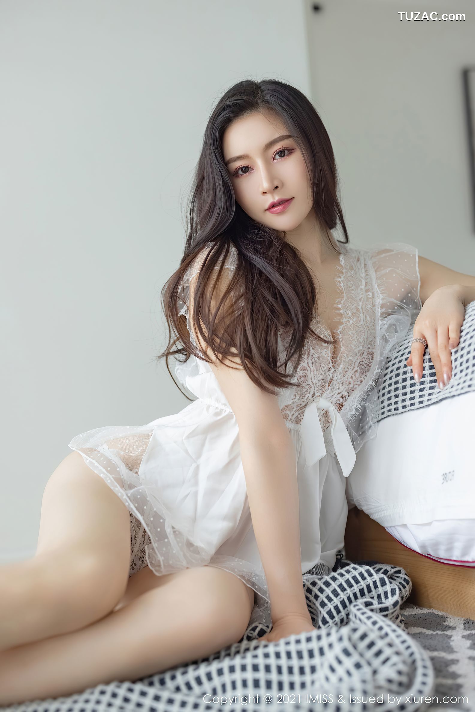 IMiss爱蜜社-592-Vanessa-肉色吊带礼服长裙白色蕾丝薄纱睡衣-2021.05.14