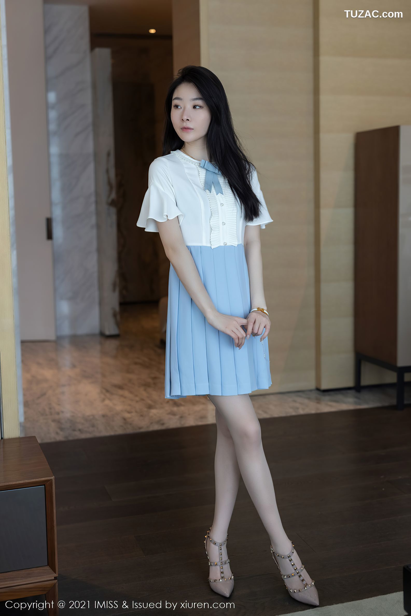 IMiss爱蜜社-624-逗逗Doudou-户外性感牛仔裤淡蓝内衣-2021.08.17