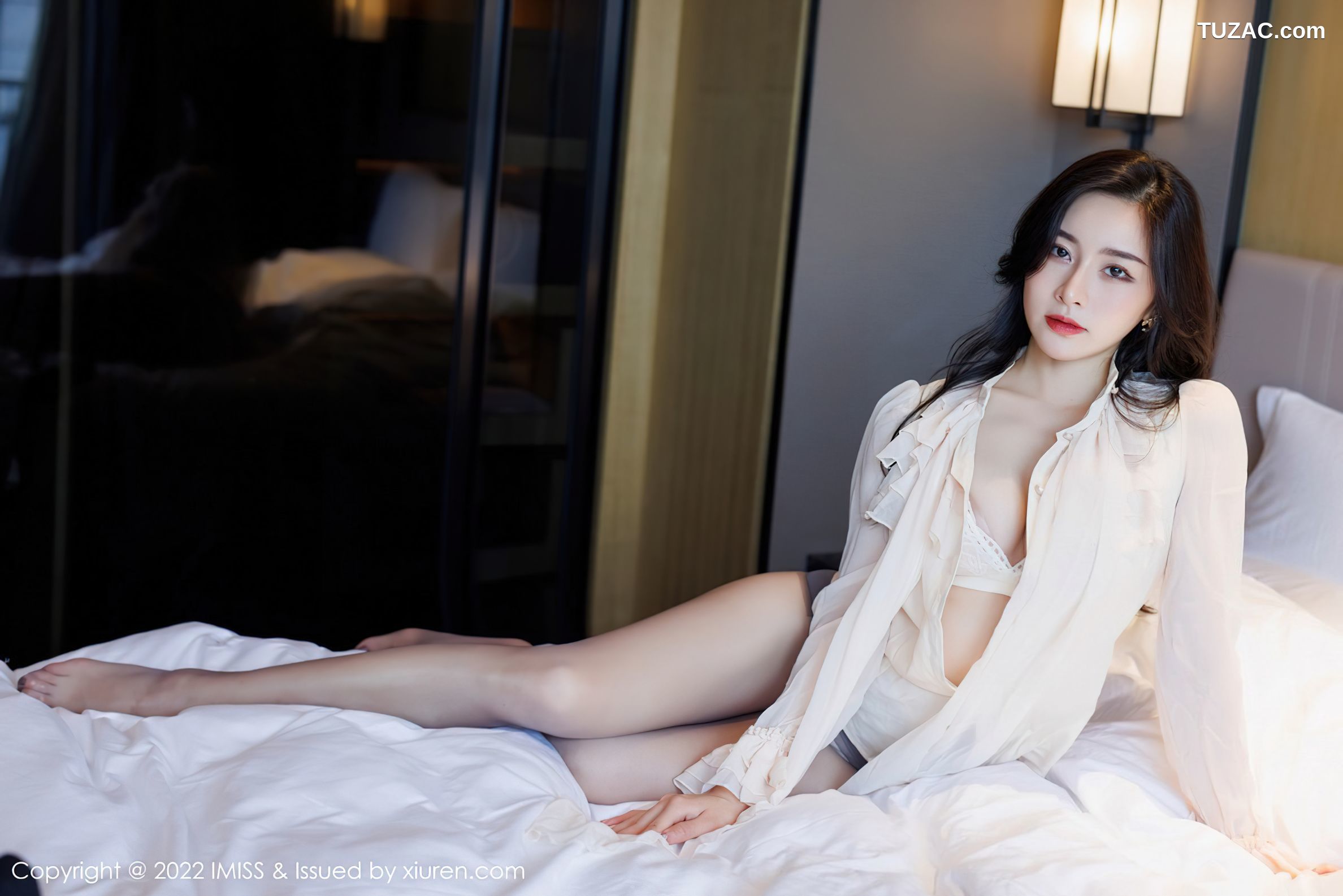 IMiss爱蜜社-664-Vanessa-白衣暗绿短裙蕾丝内衣肉丝-2022.02.14