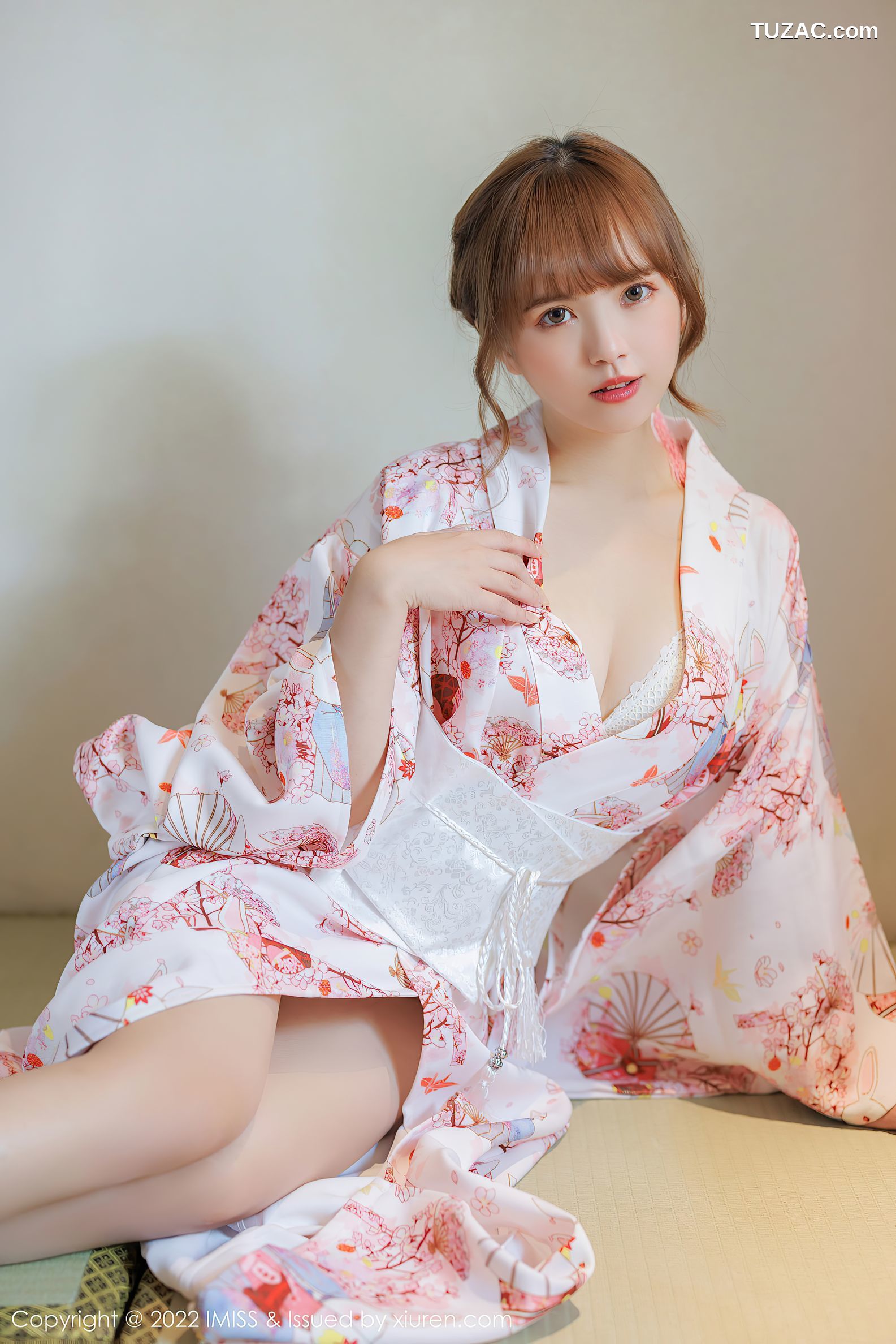 IMiss爱蜜社-676-张思允Nice-云南心愿旅拍白色红碎花和服蕾丝内衣-2022.04.07