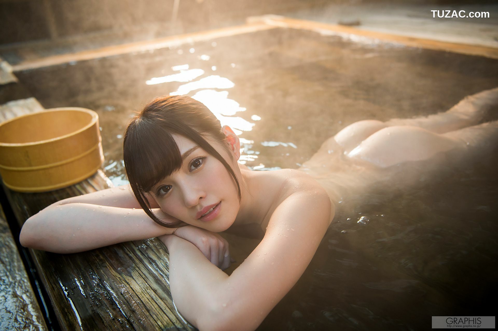 Graphis_Arina Hashimoto 橋本ありな/桥本有菜 Limited Edition 写真集[12P]