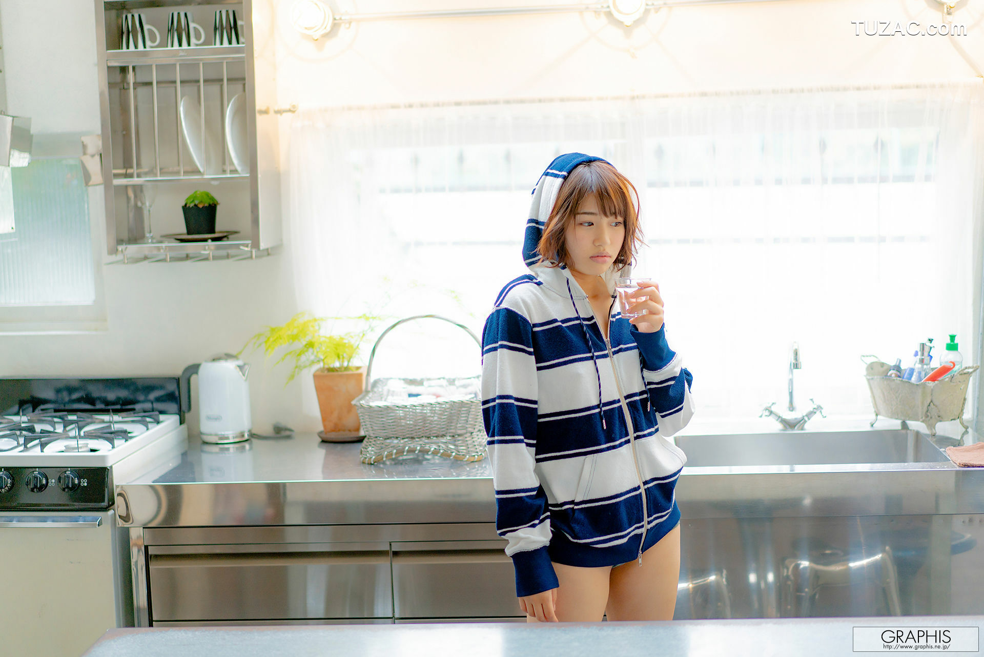 Graphis_Mahiro Tadai 唯井まひろ/唯井真寻 First Gravure 初脱ぎ娘 写真集[78P]