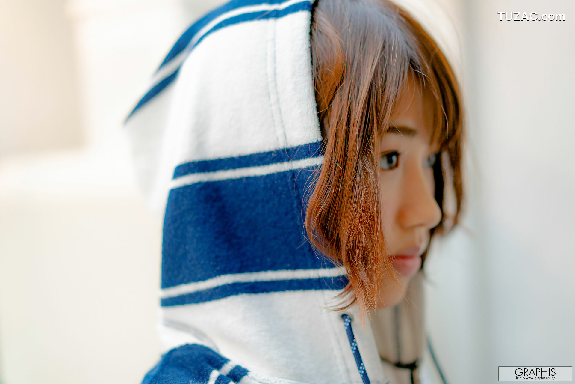 Graphis_Mahiro Tadai 唯井まひろ/唯井真寻 First Gravure 初脱ぎ娘 写真集[78P]