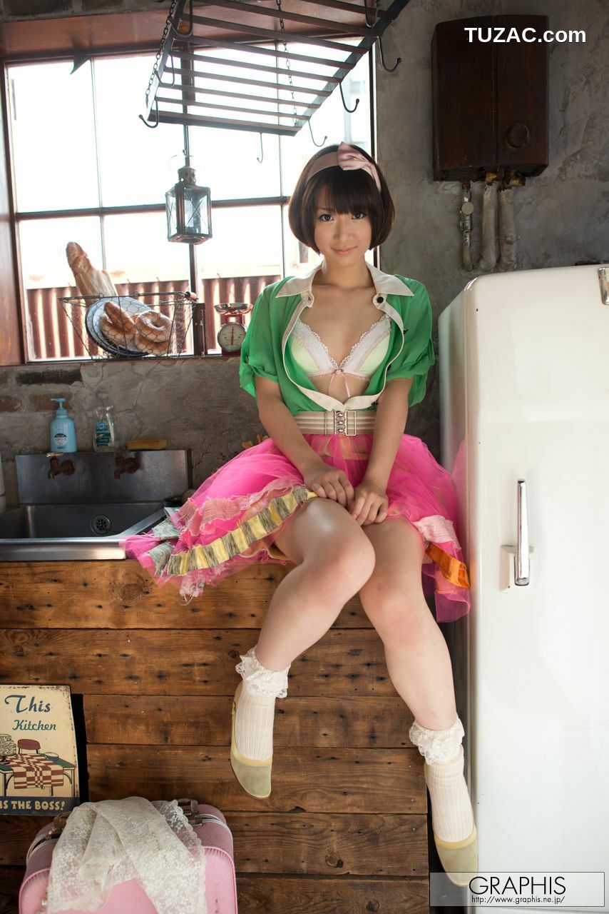 Graphis_Mayu Kamiya 神谷まゆ First Gravure 初脱ぎ娘 写真集[30P]