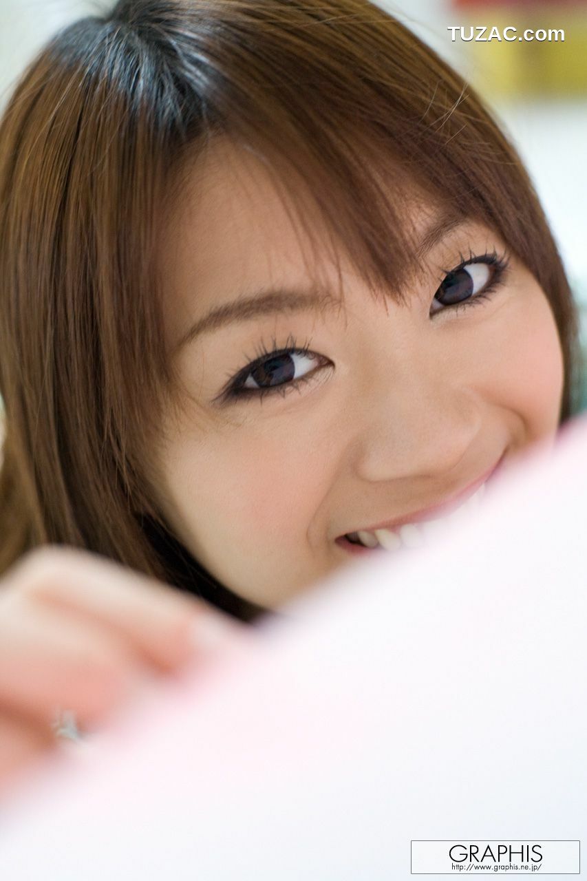 Graphis_Mayuka Akimoto 秋元まゆ花 First Gravure 初脱ぎ娘 写真集[56P]