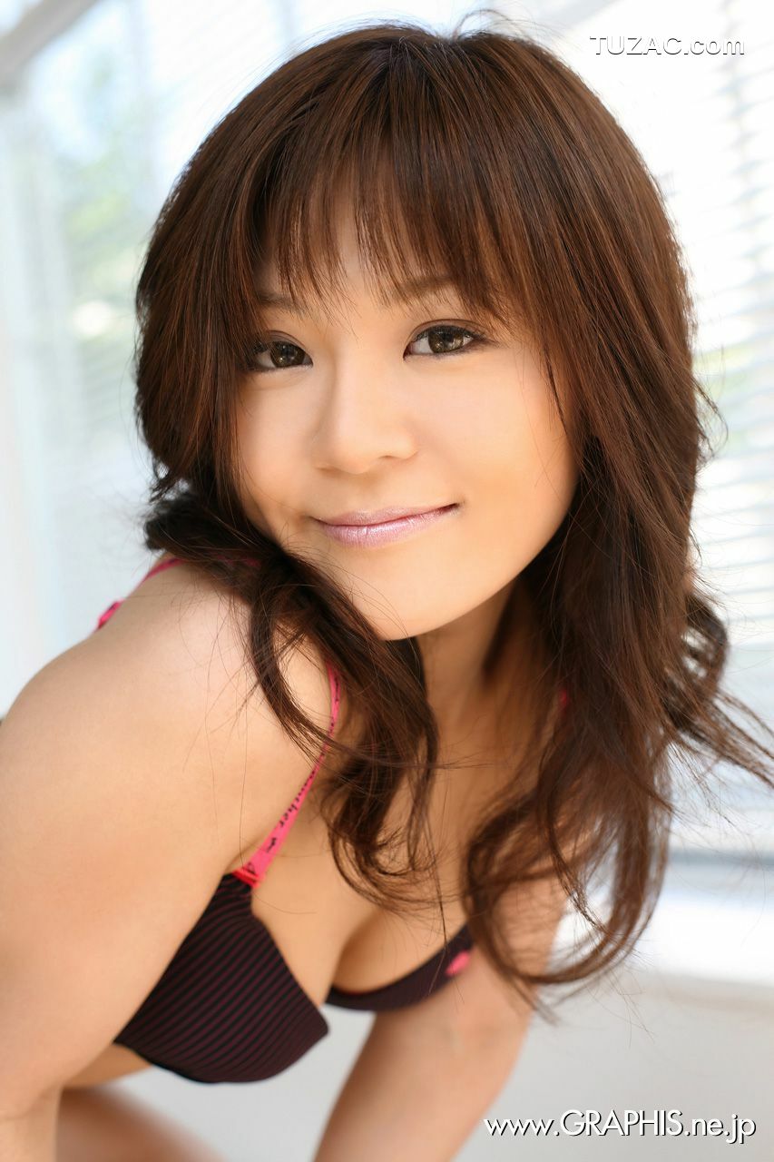 Graphis_Tomomi Takahara 高原智美 First Gravure 初脱ぎ娘 写真集[30P]