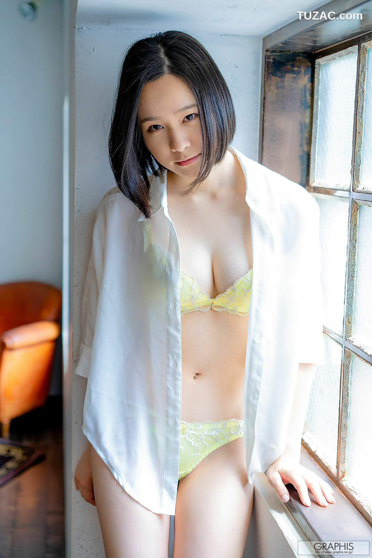 Graphis_初脱ぎ娘 Fumika Hatsuno 初乃文香/初乃ふみか No.161 写真集[52P]