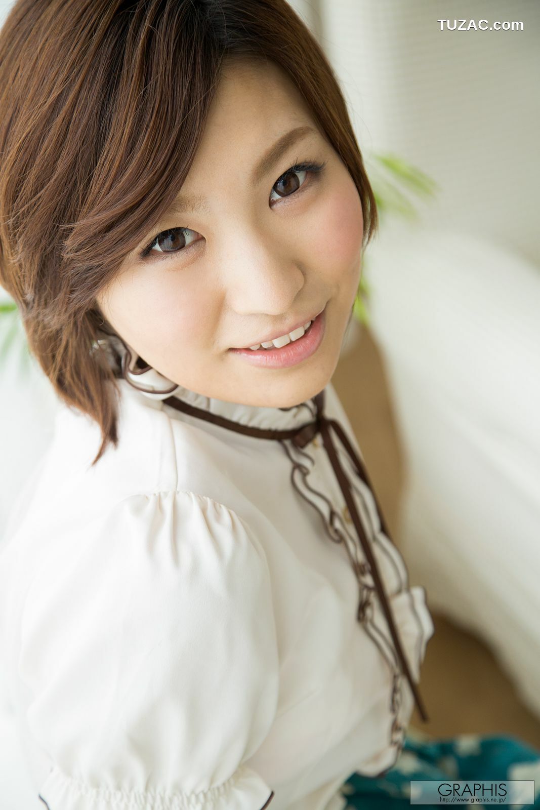 Graphis_夏希みなみ/夏希南 First Gravure 初脱ぎ娘 写真集[31P]