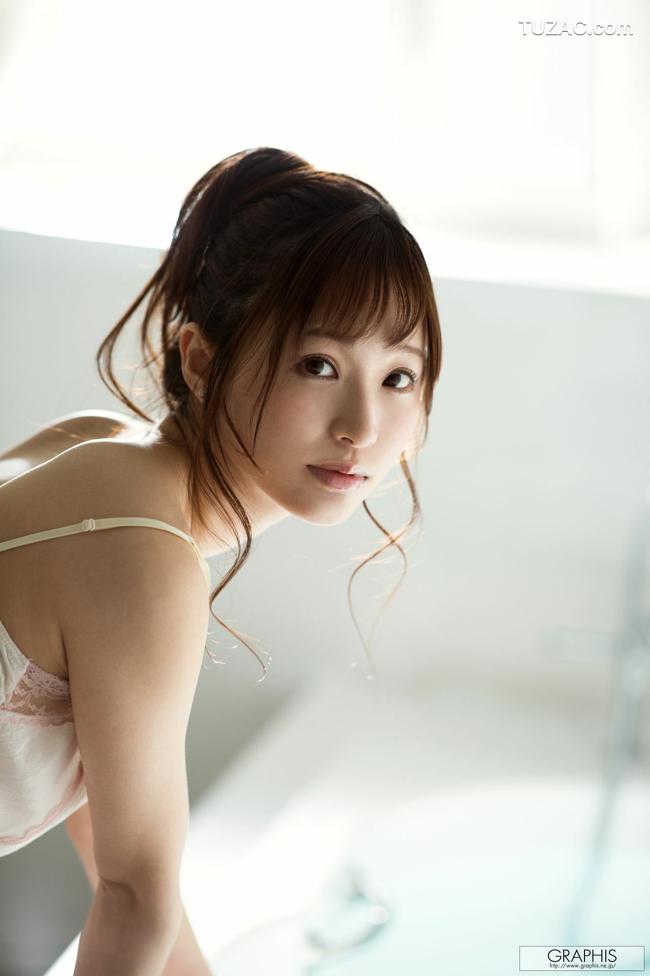 Graphis_天使もえ『Fairy Angel』 Gals 写真集[52P]