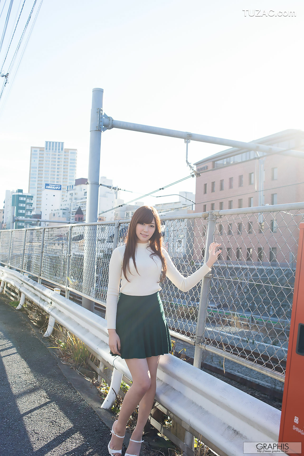 Graphis_愛音まりあ/爱音麻里亚《Pleasant Breeze》 Gals 写真集[36P]