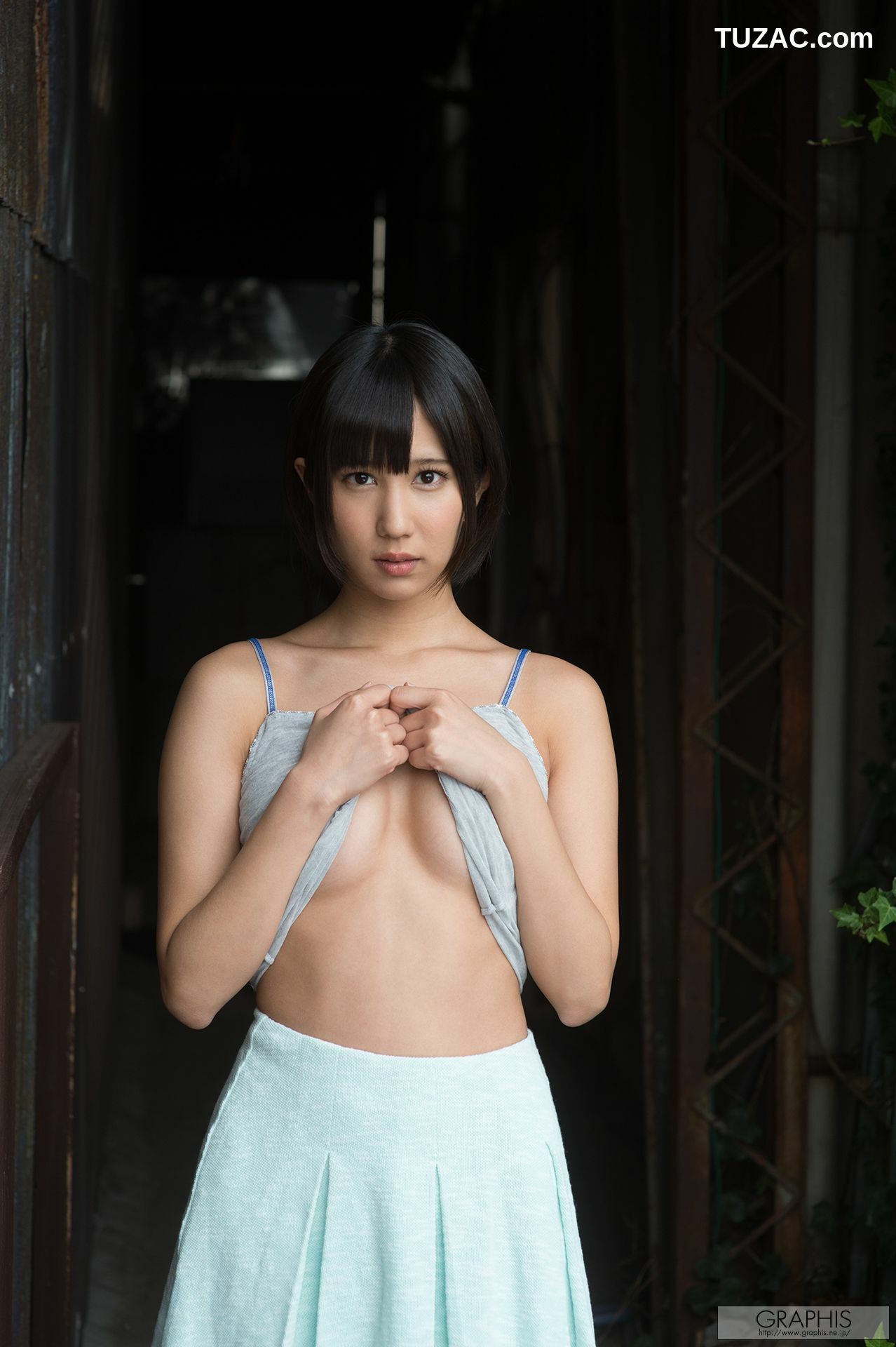 Graphis_湊莉久/凑莉久《Golden Curve》 Gals 写真集[20P]