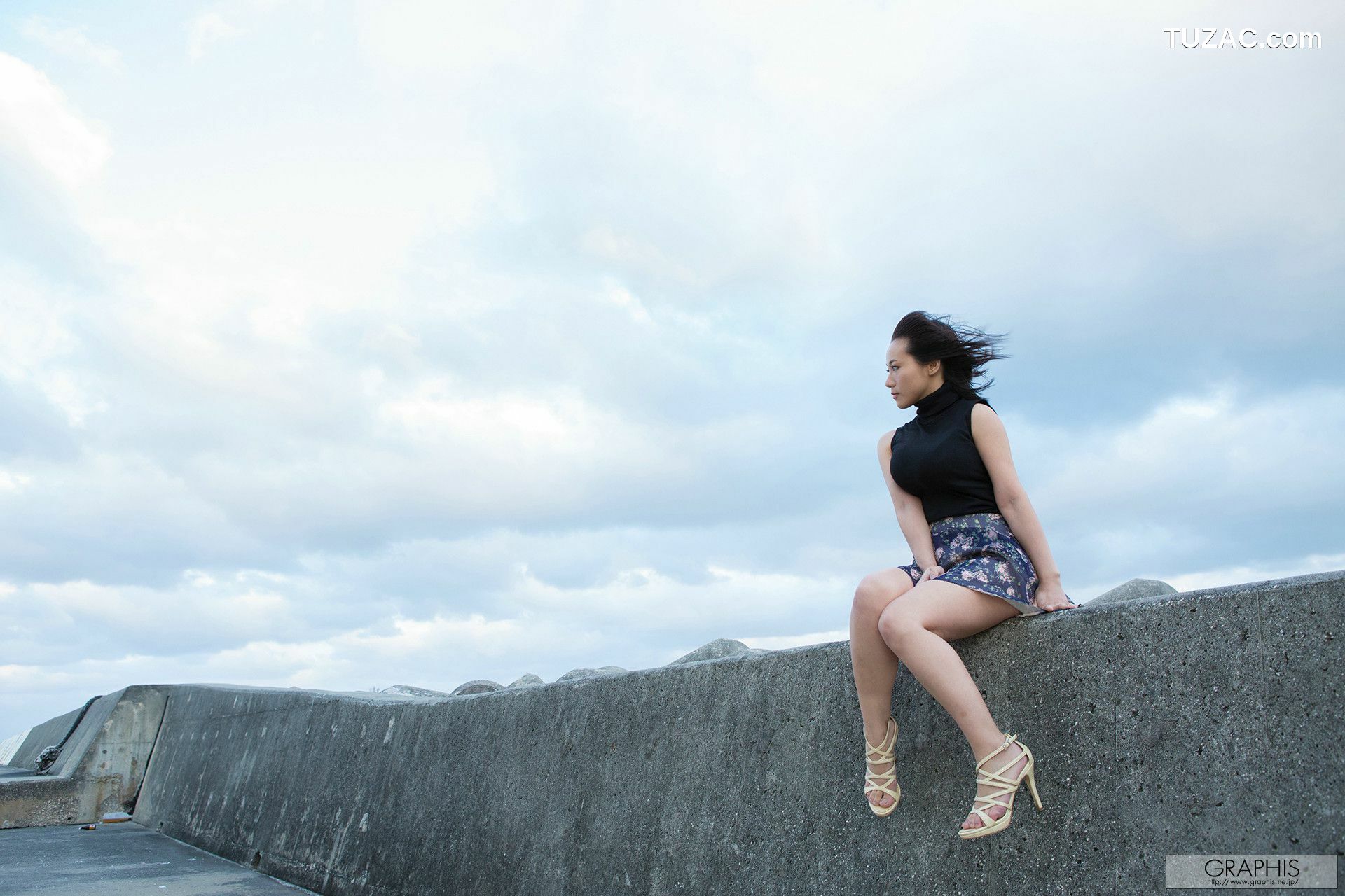 Graphis_澁谷果歩《The Scoooop!!》 Gals 写真集[49P]