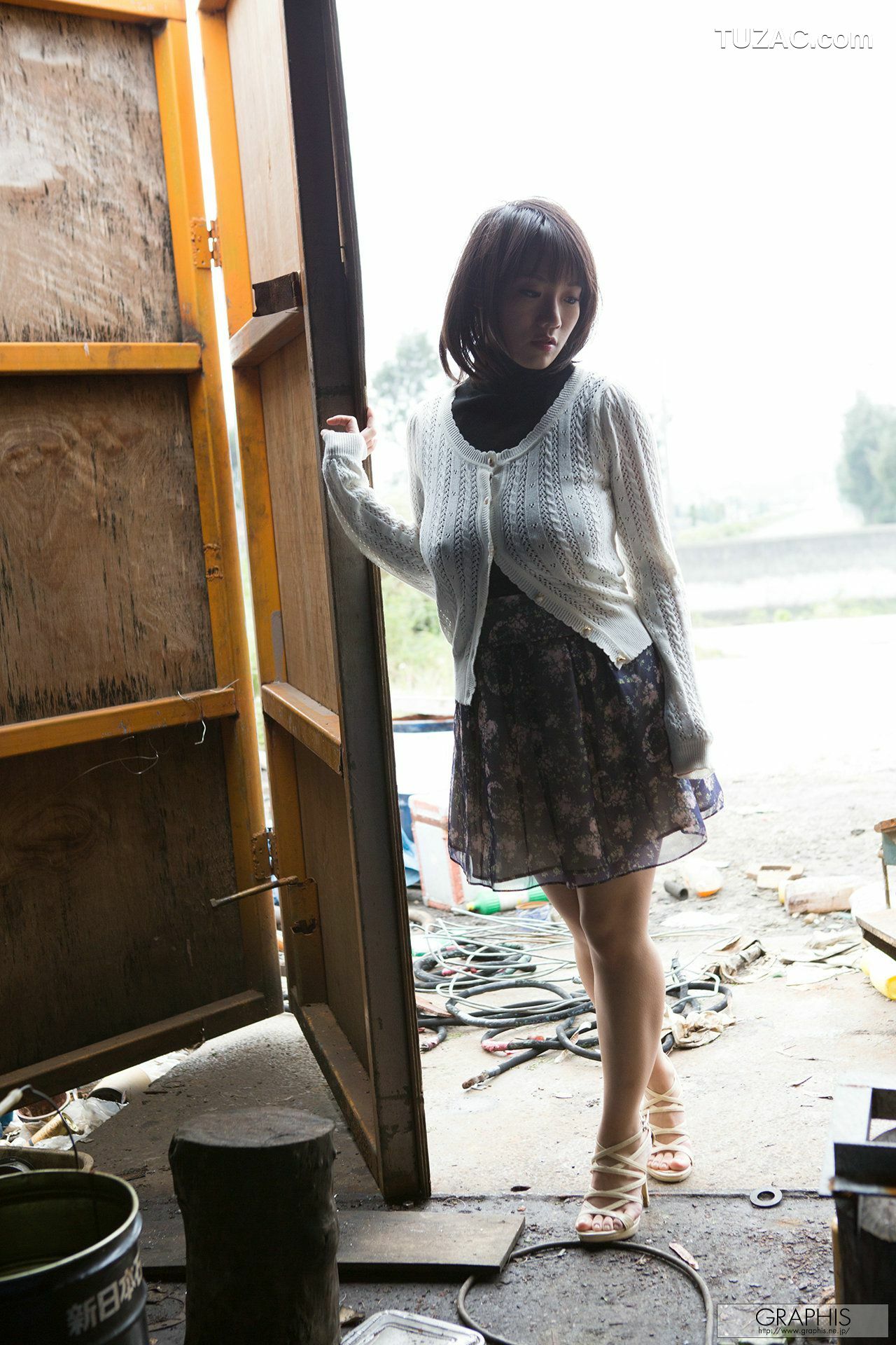 Graphis_澁谷果歩《The Scoooop!!》 Gals 写真集[49P]