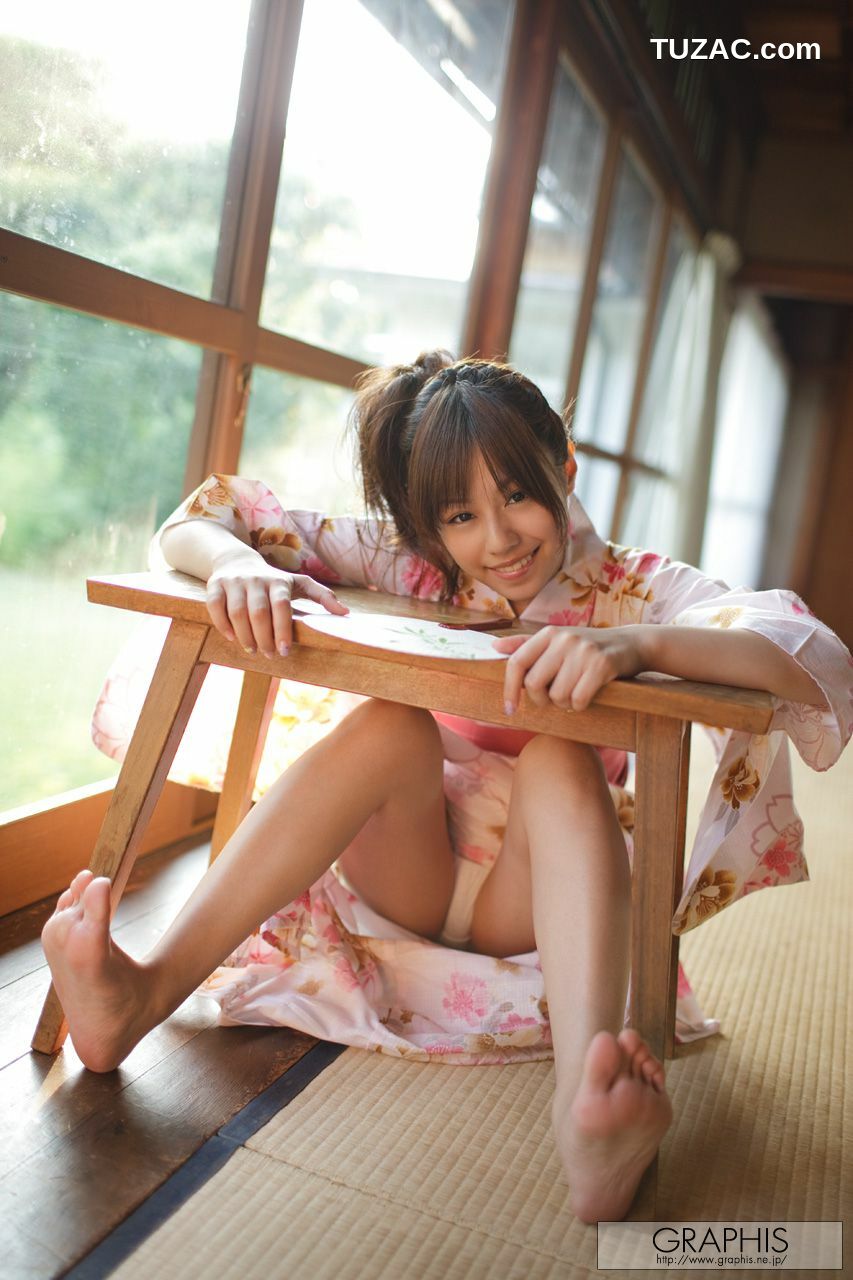 Graphis_瑠川リナ/琉川里菜《Pure and Cute》 Gals 写真集[33P]