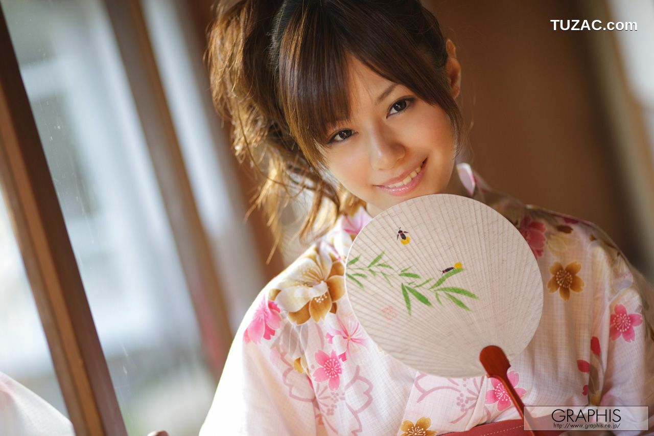 Graphis_瑠川リナ/琉川里菜《Pure and Cute》 Gals 写真集[33P]